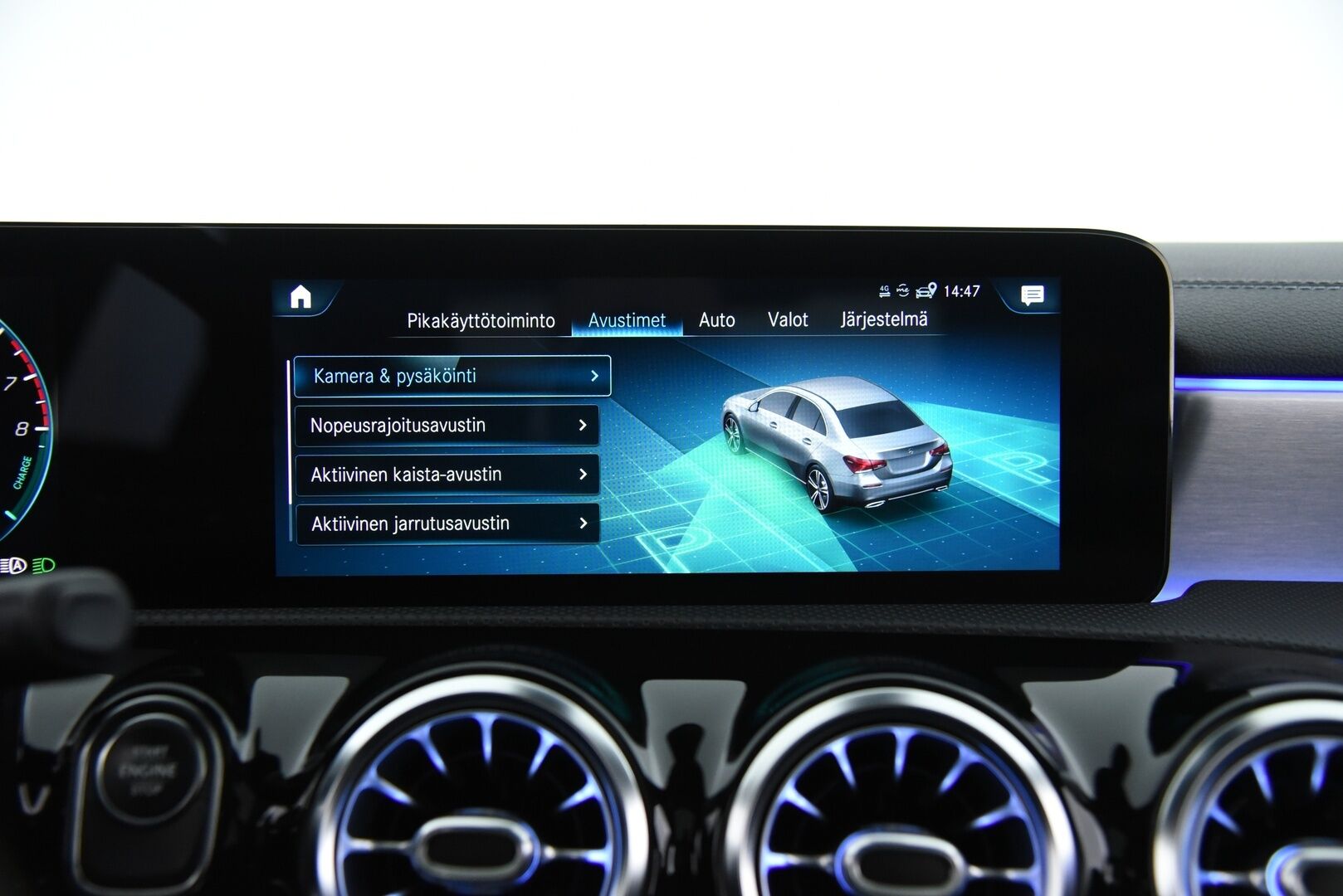 Mercedes-Benz A 2020 250 e A sedan Business AMG Edition EQ Power / Adapt vak. / Muistinahat / Widescreen / Kattoluukku / P-Kamera / Keyless / Ambient - SOH 95.2% / Huippuvarusteltu!