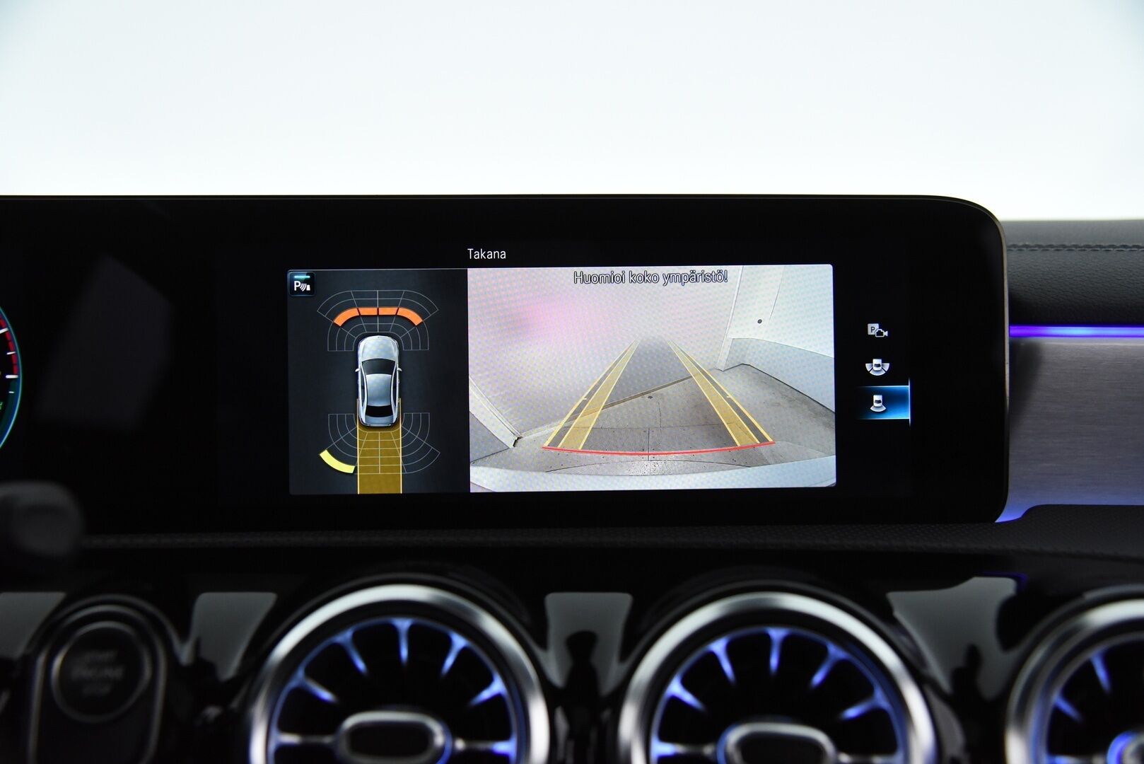 Mercedes-Benz A 2020 250 e A sedan Business AMG Edition EQ Power / Adapt vak. / Muistinahat / Widescreen / Kattoluukku / P-Kamera / Keyless / Ambient - SOH 95.2% / Huippuvarusteltu!