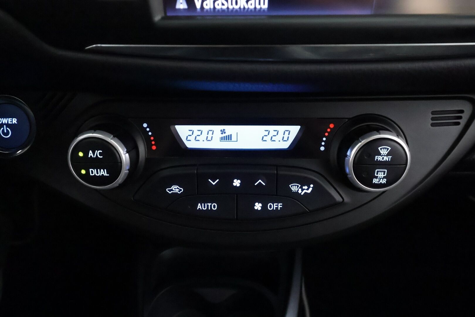 Toyota Yaris 2020 1,5 Hybrid Y20 Edition * Vakkari / P.kamera / Navi / Lohko / Kaistavahti * - 1.Om Suomi-auto / Kahdet renkaat aluvanteilla