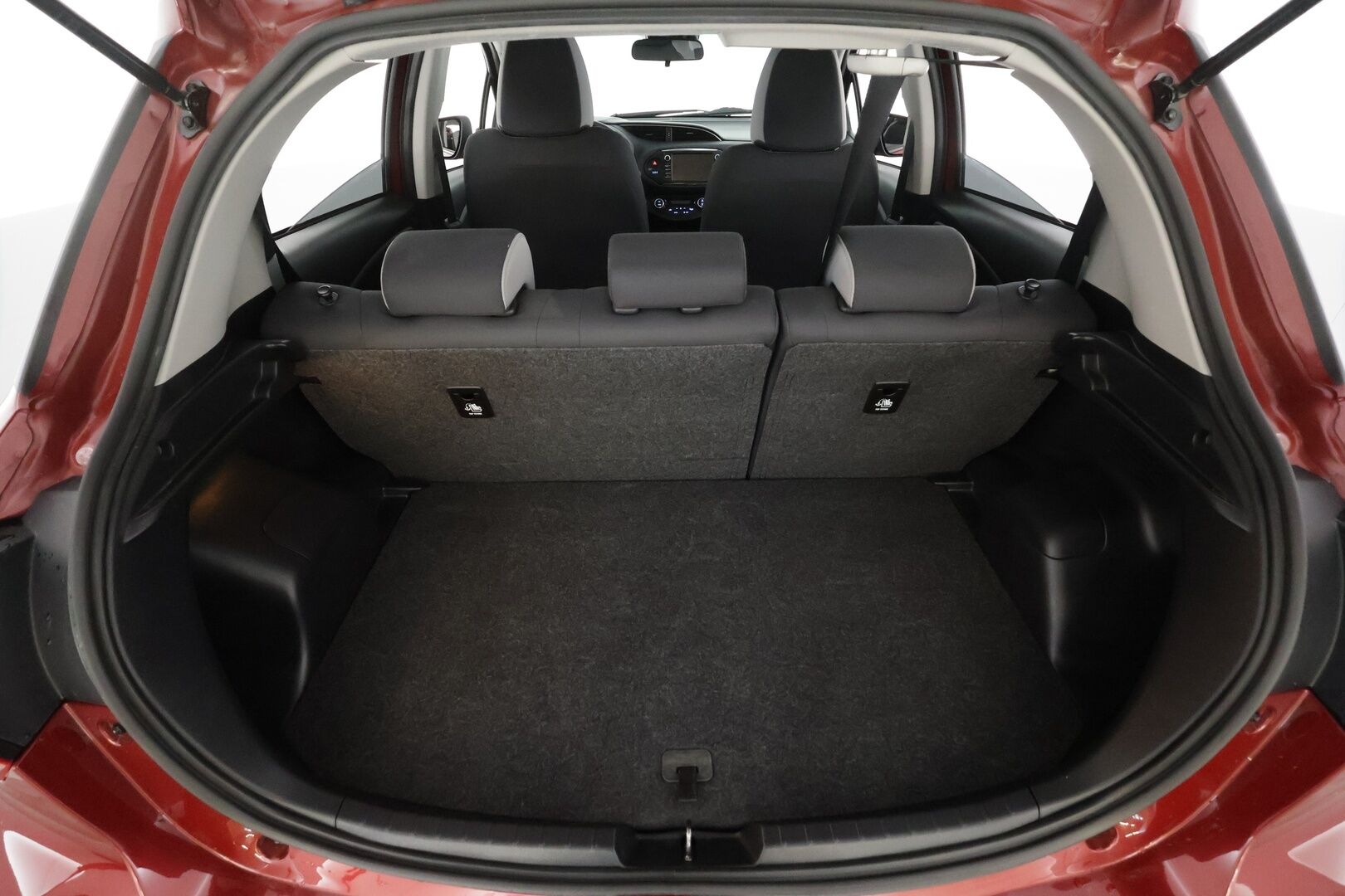 Toyota Yaris 2020 1,5 Hybrid Y20 Edition * Vakkari / P.kamera / Navi / Lohko / Kaistavahti * - 1.Om Suomi-auto / Kahdet renkaat aluvanteilla / Juuri huollettu!