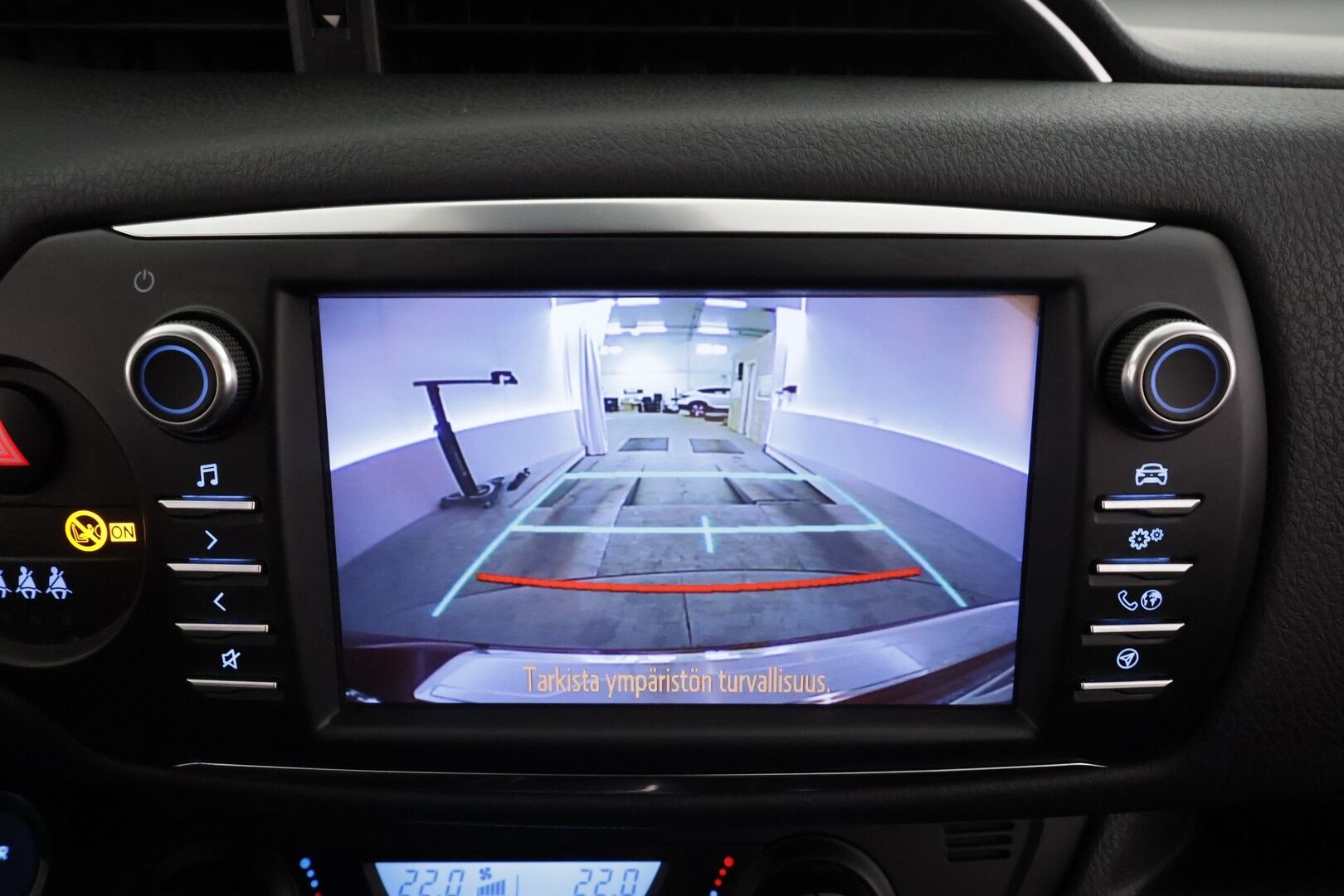 Toyota Yaris 2020 1,5 Hybrid Y20 Edition * Vakkari / P.kamera / Navi / Lohko / Kaistavahti * - 1.Om Suomi-auto / Kahdet renkaat aluvanteilla