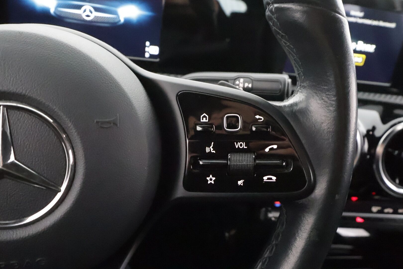 Mercedes-Benz A 2020 180 d A Business Style * Vakkari / Sporttipenkit / P.Kamera / LED / Digimittaristo * - Suomi-auto / Kahdet Renkaat - HULLUT AVAJAISHULINAT KORKOTARJOUS 3,29 %