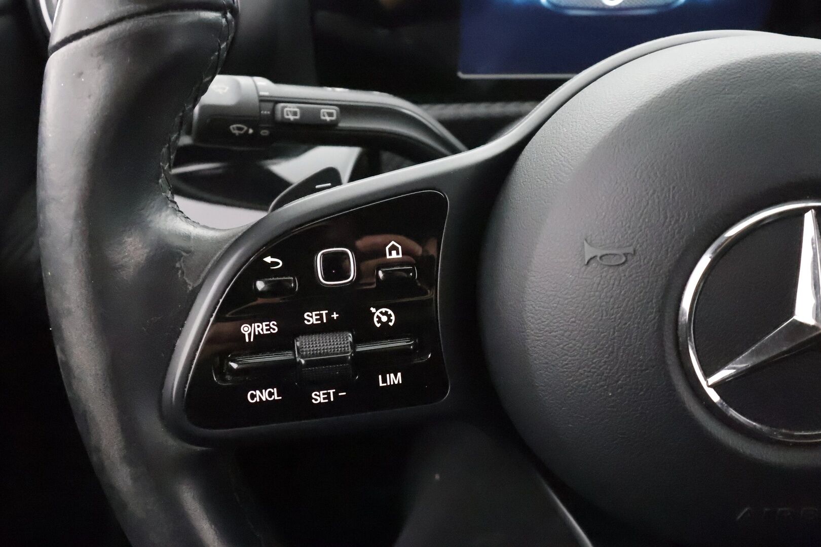 Mercedes-Benz A 2020 180 d A Business Style * Vakkari / Sporttipenkit / P.Kamera / LED / Digimittaristo * - Suomi-auto / Kahdet Renkaat - HULLUT AVAJAISHULINAT KORKOTARJOUS 3,29 %