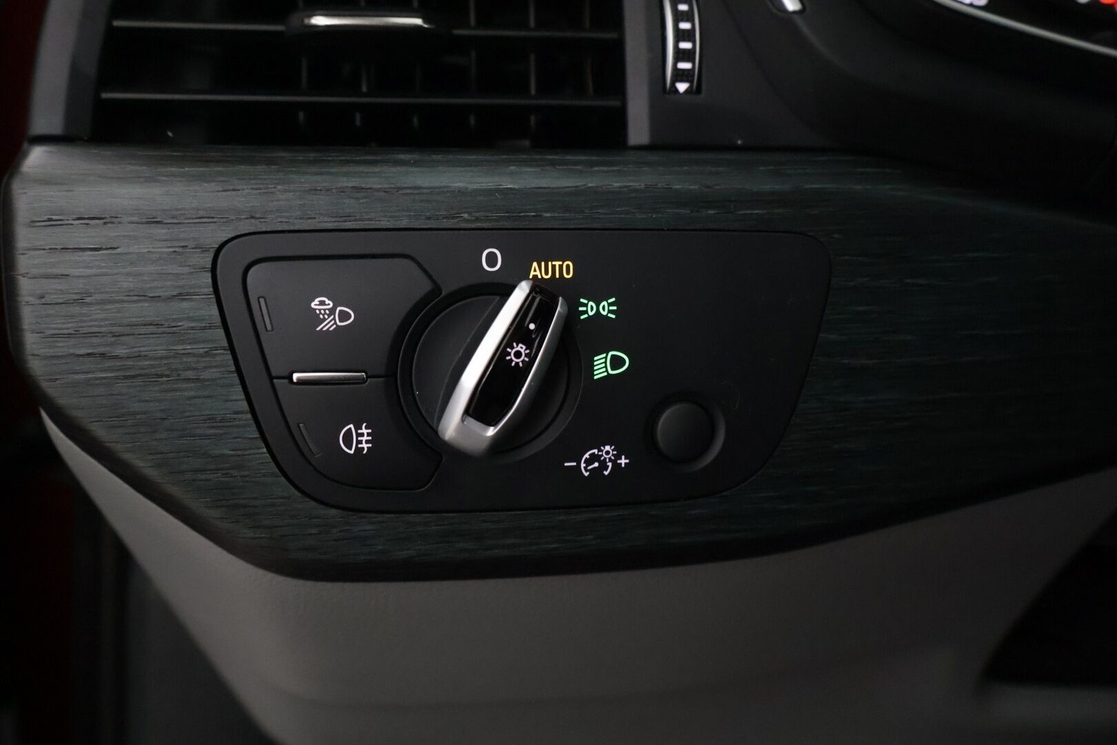 Audi A4 2017 Avant Business Sport 3,0 TDI 200 kW quattro,** Acc/ Digimittaristo/ Tutkat/Webasto/AppleCarPlay * - Juuri huollettu, kahdet renkaat, webasto