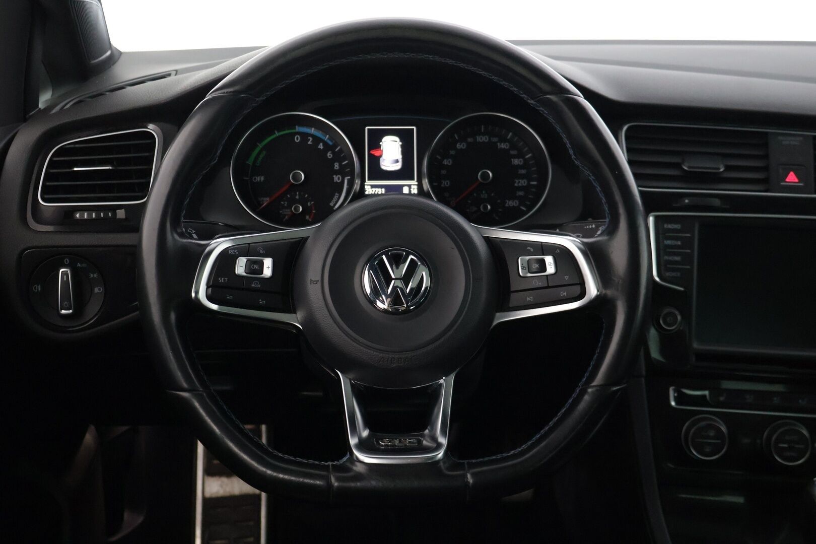 Volkswagen Golf 2015 GTE Plug-In Hybrid * Sportti penkit / Adapt. Vakkari / Sport / Nahkasisusta * - Näyttävä & sporttinen golffi hyvillä varusteilla