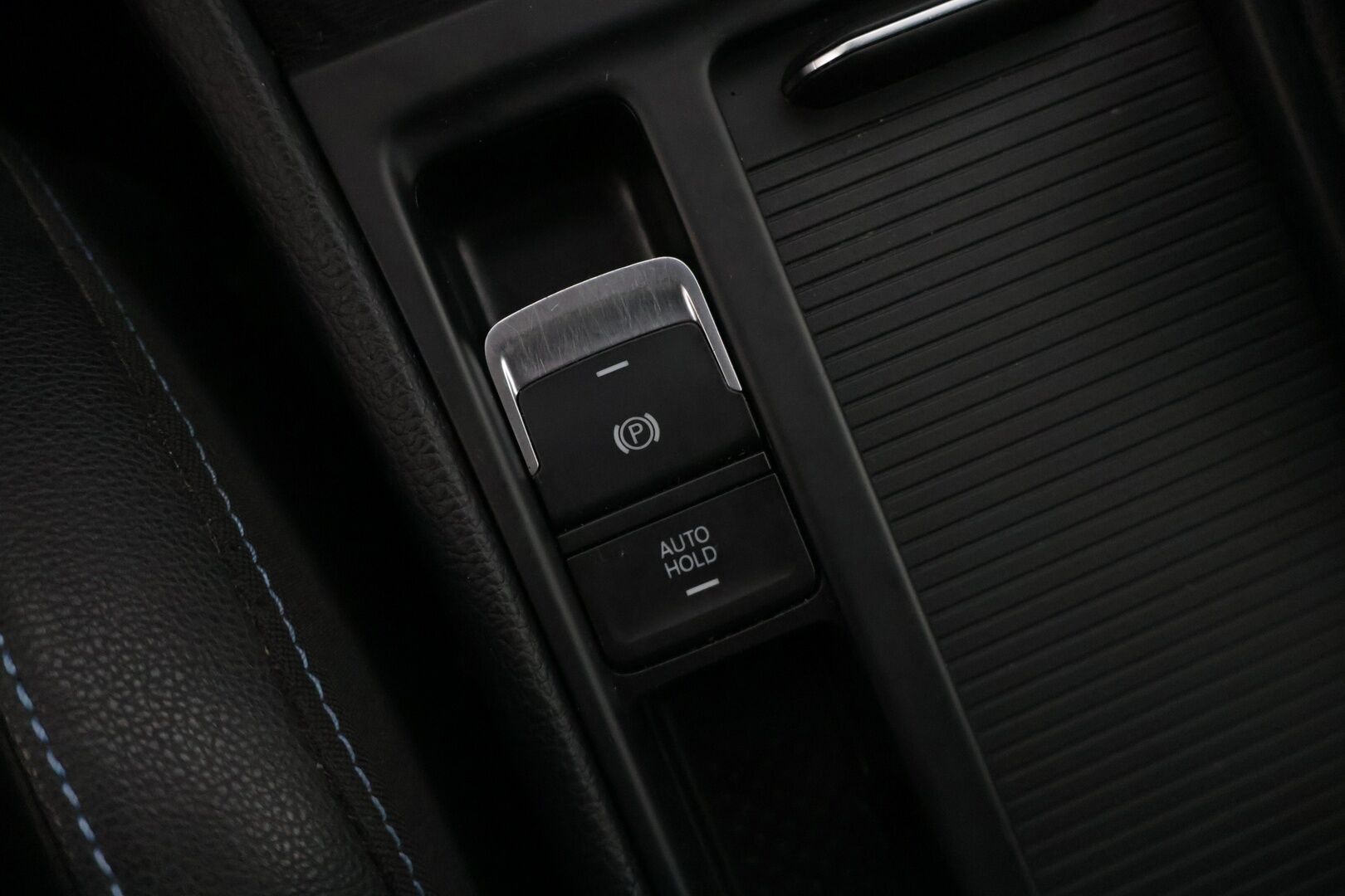 Volkswagen Golf 2015 GTE Plug-In Hybrid * Sportti penkit / Adapt. Vakkari / Sport / Nahkasisusta * - Näyttävä & sporttinen golffi hyvillä varusteilla