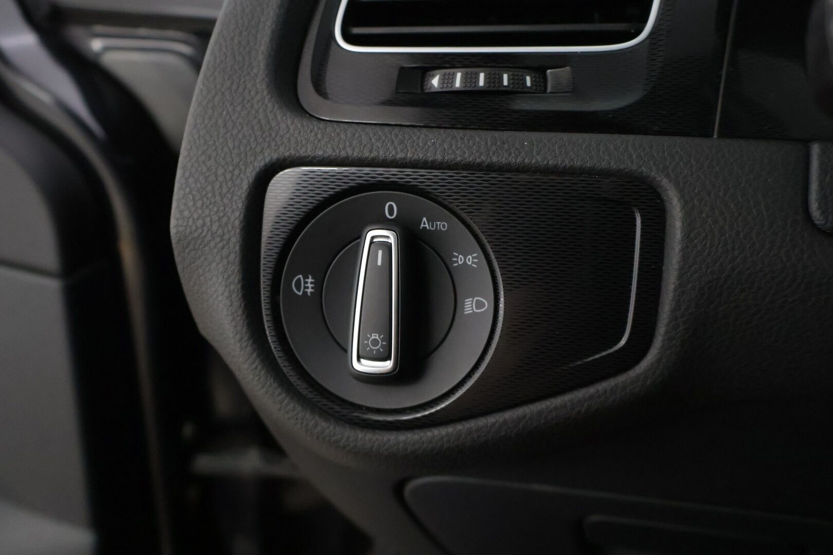 Volkswagen Golf 2015 GTE Plug-In Hybrid * Sportti penkit / Adapt. Vakkari / Sport / Nahkasisusta * - Näyttävä & sporttinen golffi hyvillä varusteilla