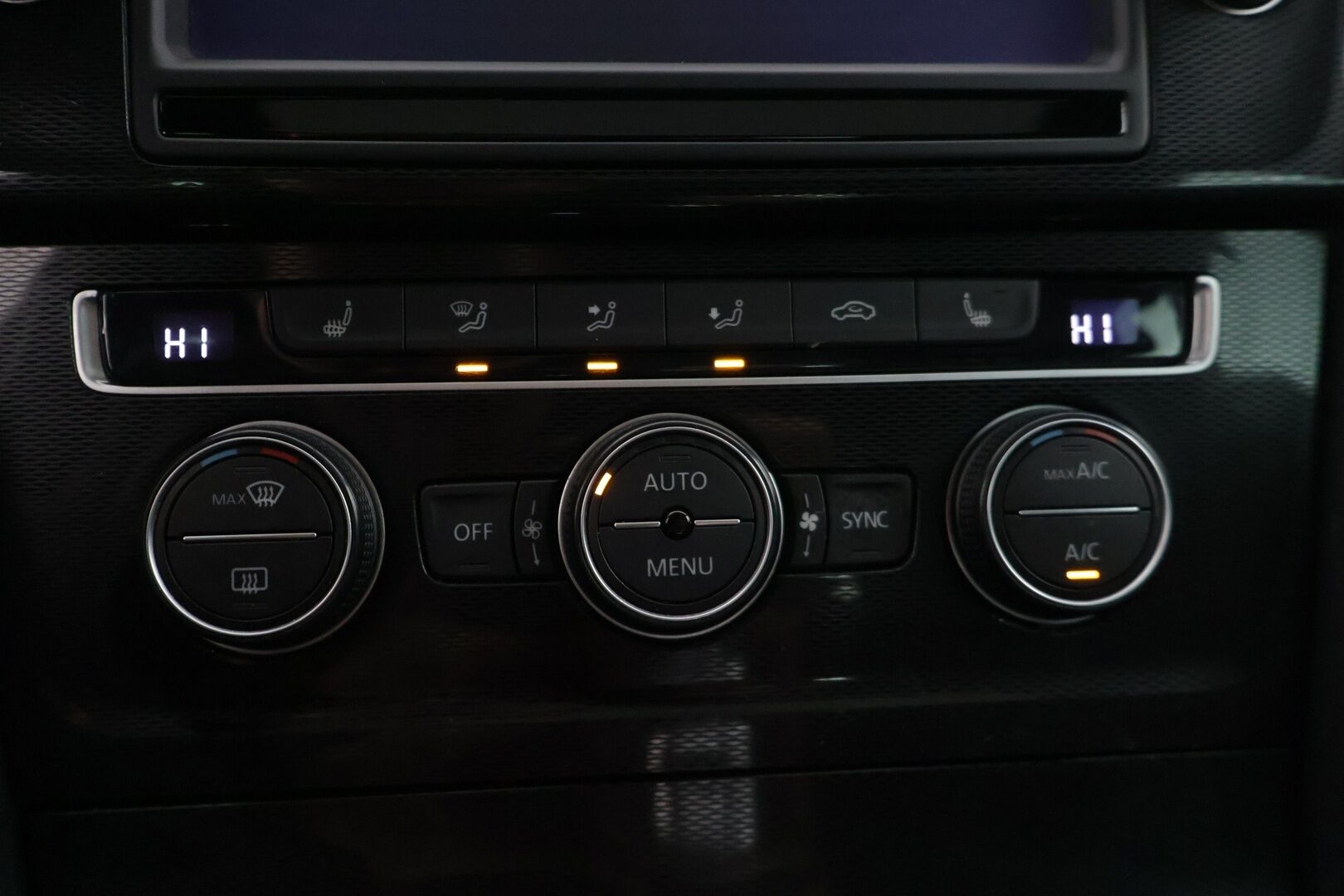 Volkswagen Golf 2015 GTE Plug-In Hybrid *Madallussarja / Sportti penkit / Adapt. Vakkari / Sport / Nahkasisusta * - Näyttävä & sporttinen golffi hyvillä varusteilla - HULLUT VÄLIPÄIVÄT KORKOTARJOUS 2,49%