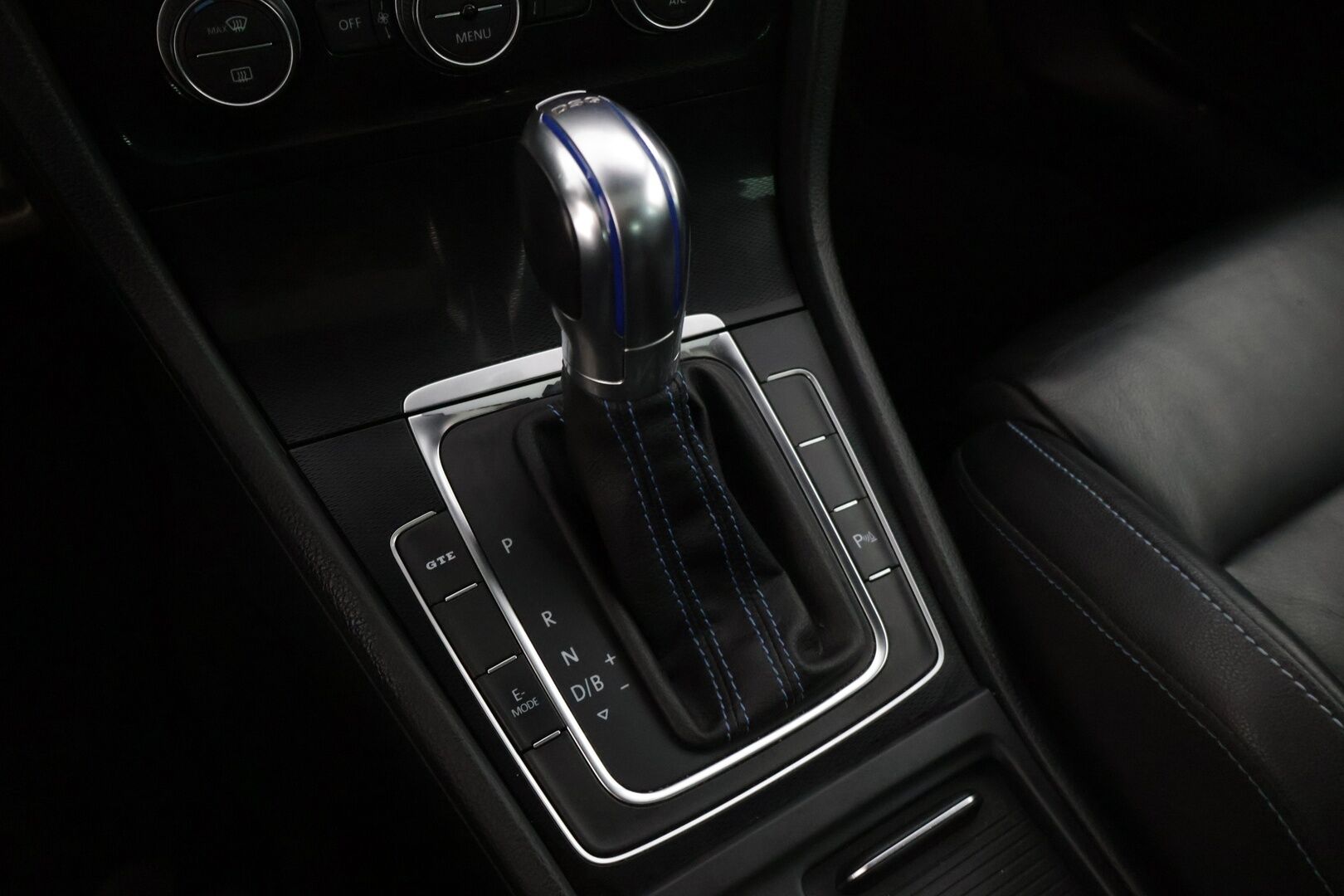 Volkswagen Golf 2015 GTE Plug-In Hybrid *Madallussarja / Sportti penkit / Adapt. Vakkari / Sport / Nahkasisusta * - Näyttävä & sporttinen golffi hyvillä varusteilla - HULLUT VÄLIPÄIVÄT KORKOTARJOUS 2,49%