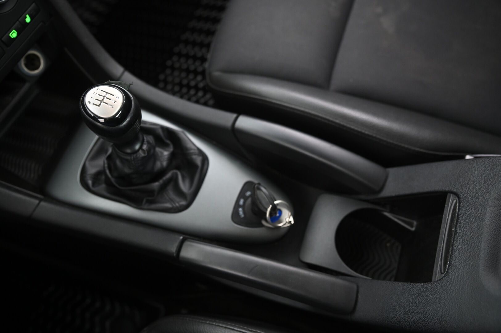 Saab 9-3 2010 Linear 1,9TTiD 130hv 4D MT6 FWD BL *Myydään huutokaupat.com* - *Myydään huutokaupat.com*