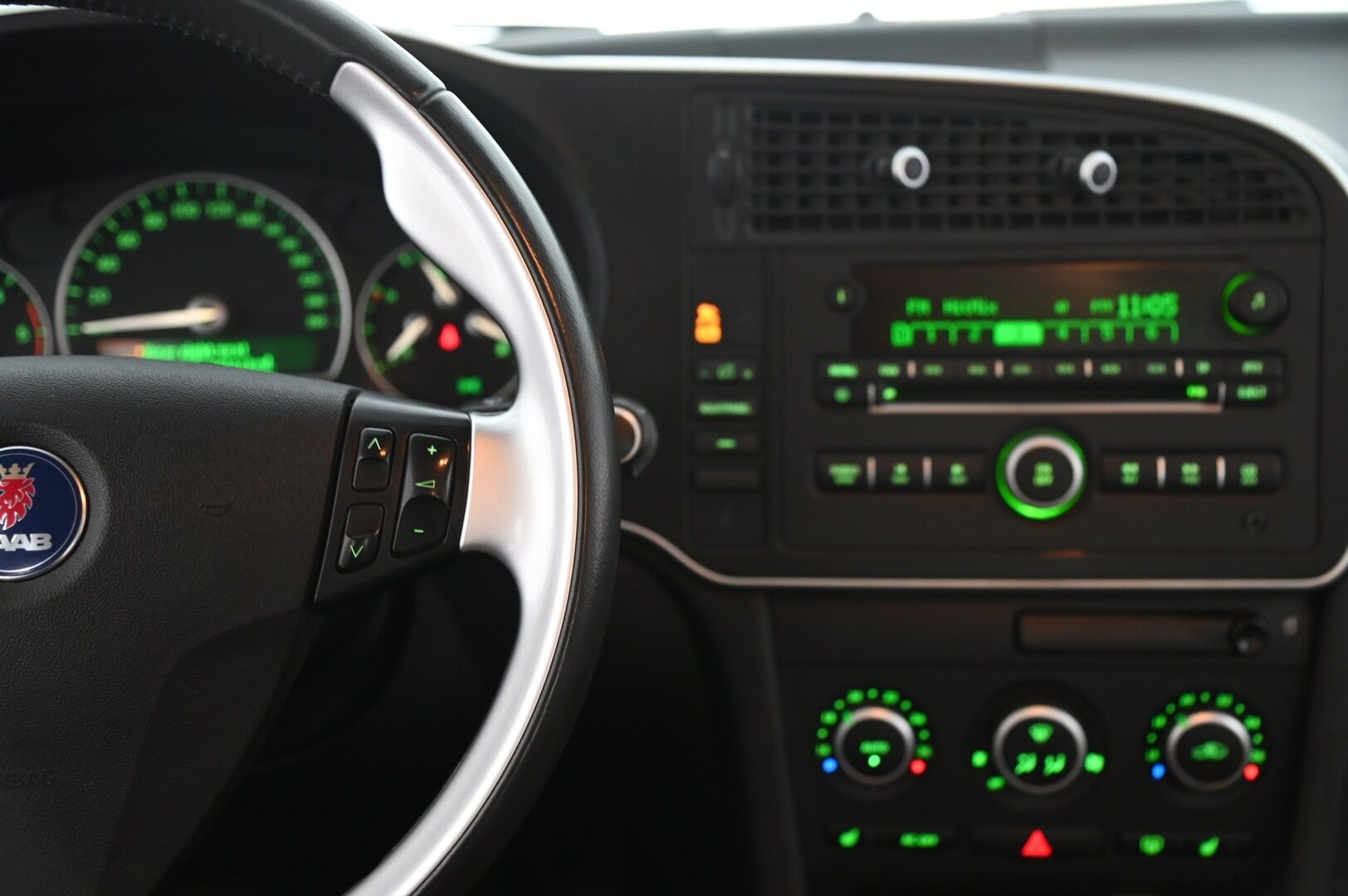 Saab 9-3 2010 Linear 1,9TTiD 130hv 4D MT6 FWD BL *Myydään huutokaupat.com* - *Myydään huutokaupat.com*