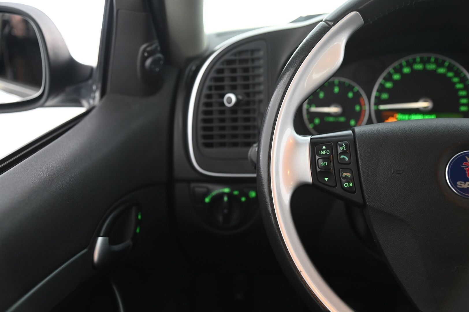 Saab 9-3 2010 Linear 1,9TTiD 130hv 4D MT6 FWD BL *Myydään huutokaupat.com* - *Myydään huutokaupat.com*