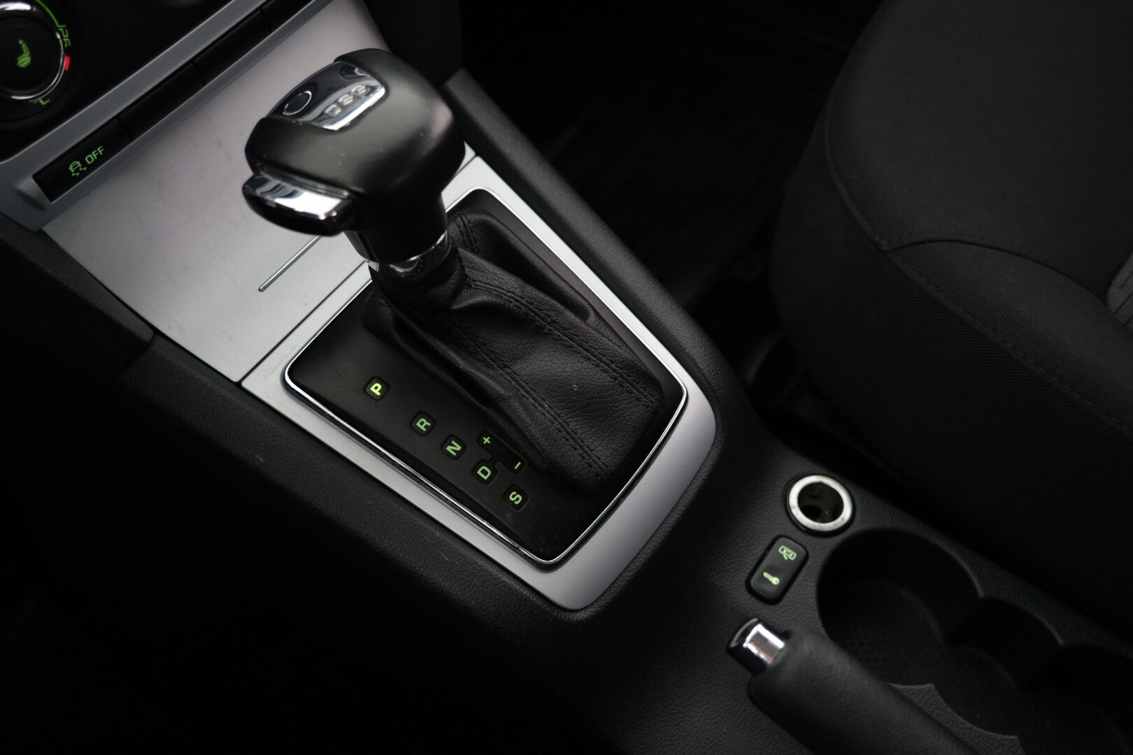 Skoda Octavia 2010 Combi 1,4 TSI Ambiente DSG Autom. - *YritysOutlet - Myydään vain yrityksille* Taloudellinen | Vakionopeudensäädin | Penkinlämmitin
