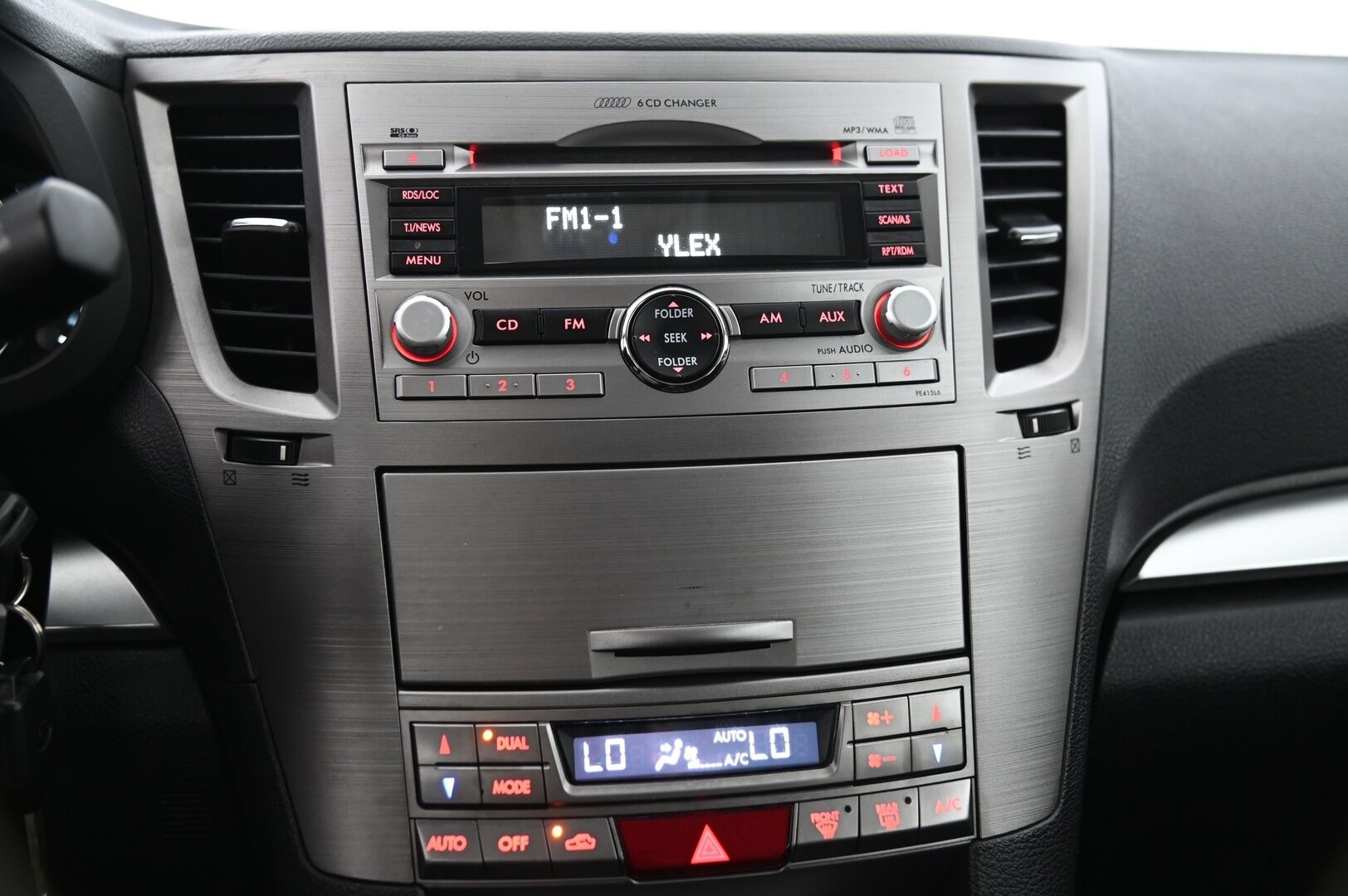 Subaru Legacy 2011 *Myydään Huutokaupat.com*