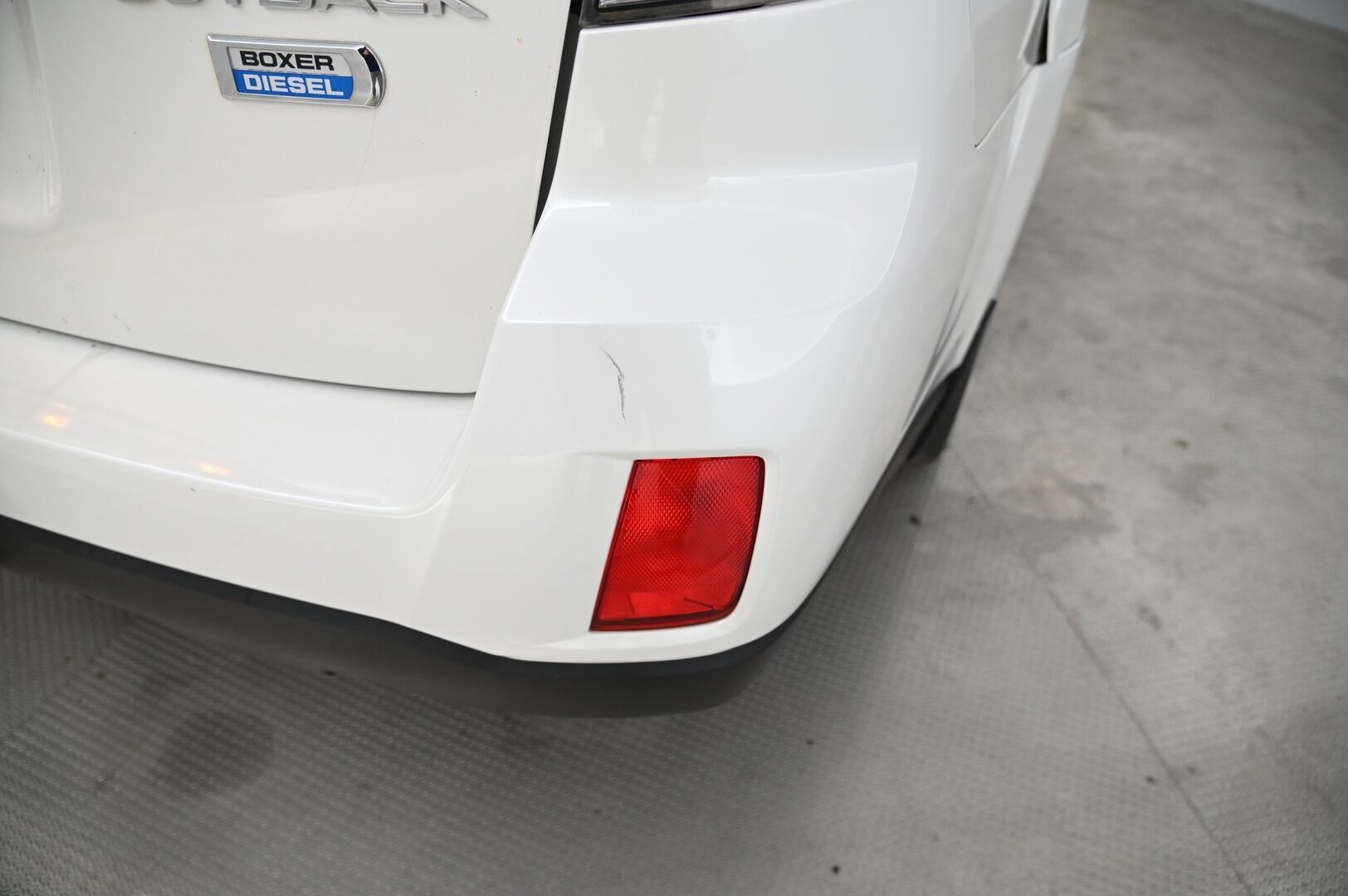 Subaru Legacy 2011 *Myydään Huutokaupat.com*