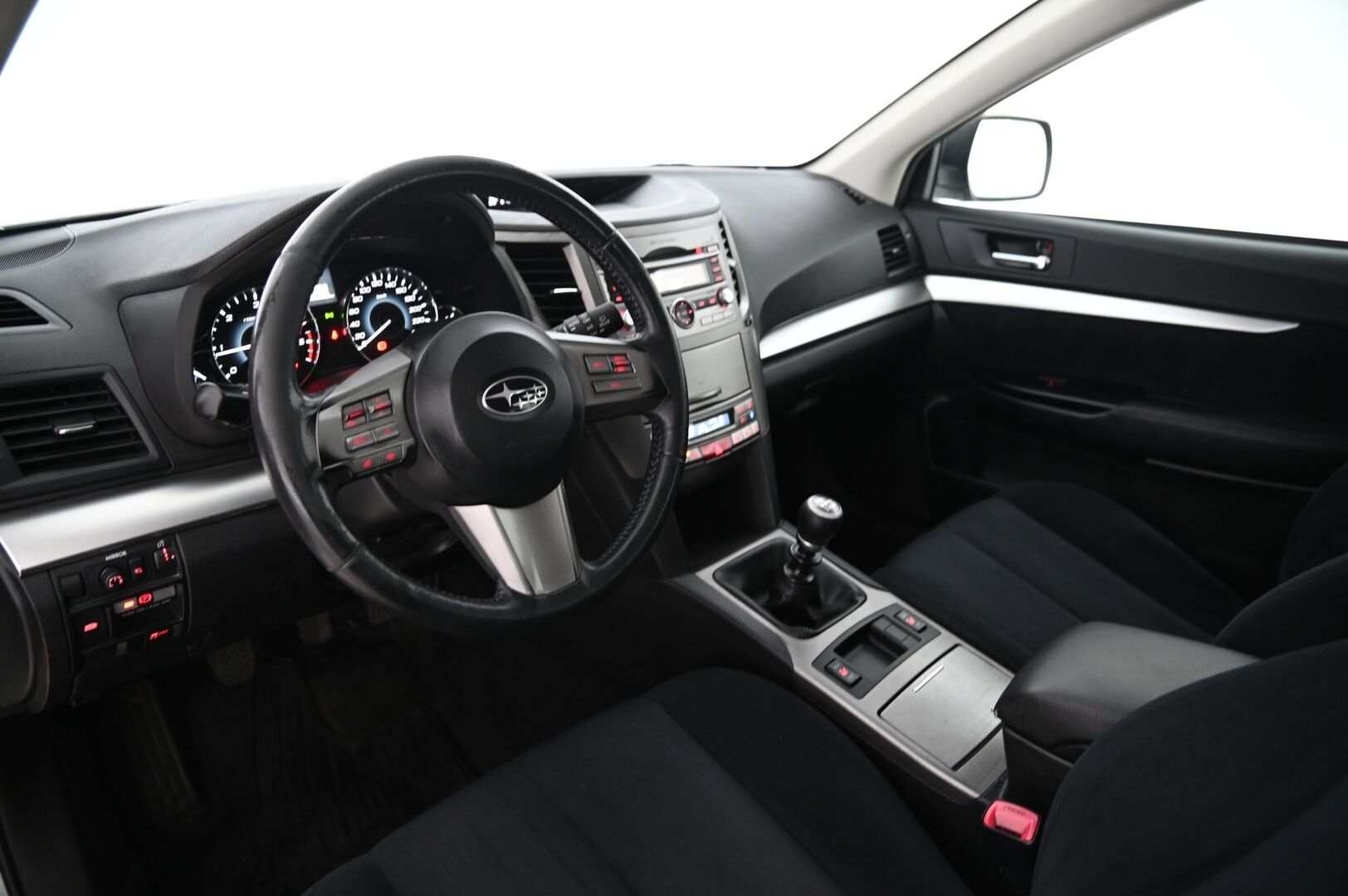 Subaru Legacy 2011 *Myydään Huutokaupat.com*