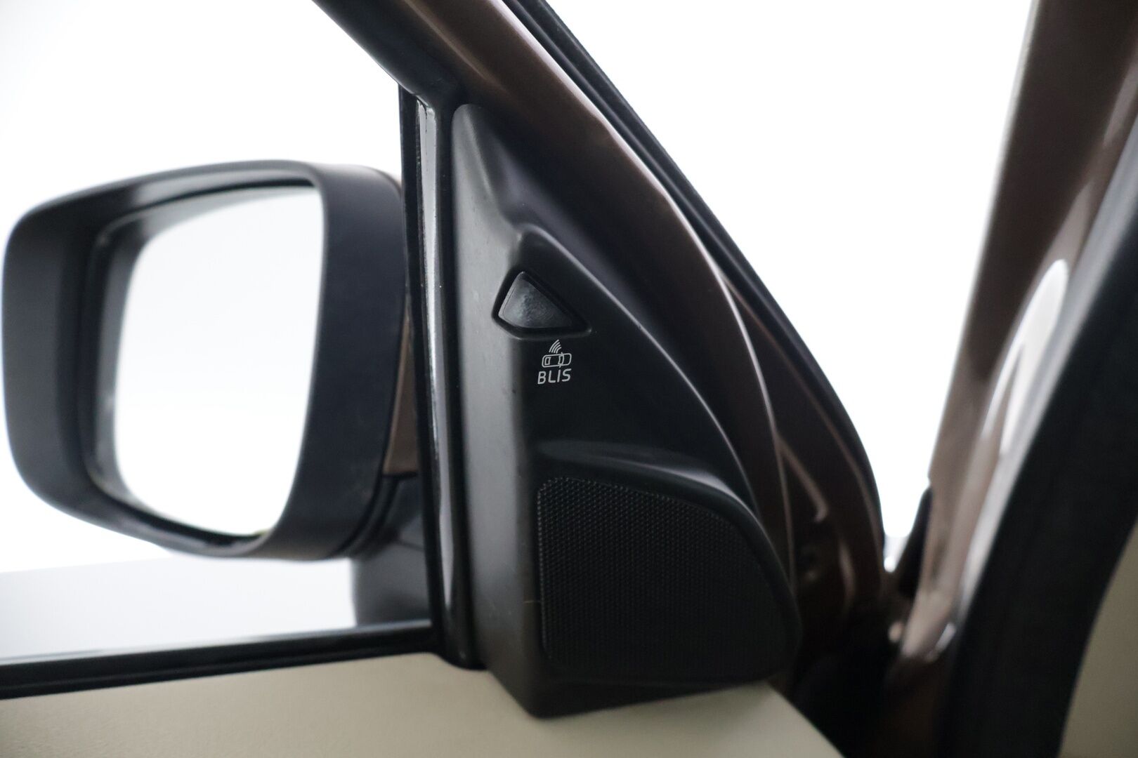 Volvo XC60 2011 D5 AWD Summum Business aut * Adapt. Vakkari / Webasto / Panorama / Blis / Kaistavahti * - * ACC / Hyvin huollettu / Kattavasta varusteltu * - HULLUT AVAJAISHULINAT KORKOTARJOUS 3,29 %