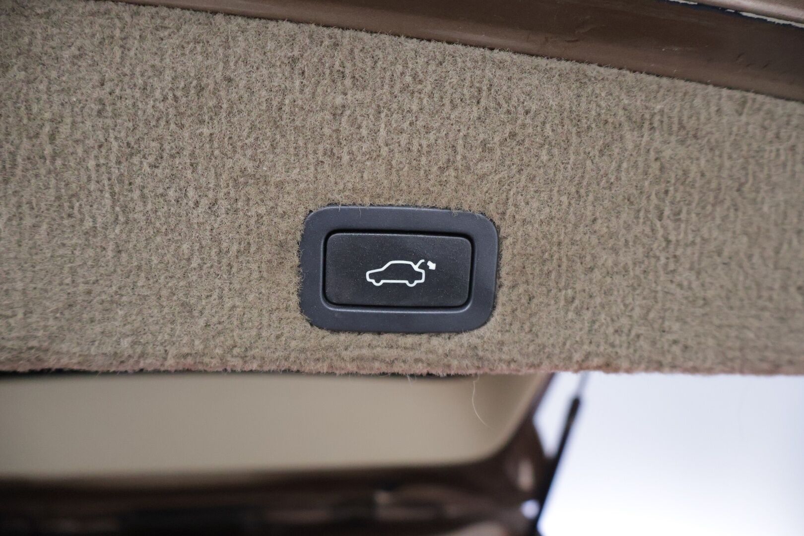 Volvo XC60 2011 D5 AWD Summum Business aut * Adapt. Vakkari / Webasto / Panorama / Blis / Kaistavahti * - * ACC / Hyvin huollettu / Kattavasta varusteltu * - HULLUT AVAJAISHULINAT KORKOTARJOUS 3,29 %