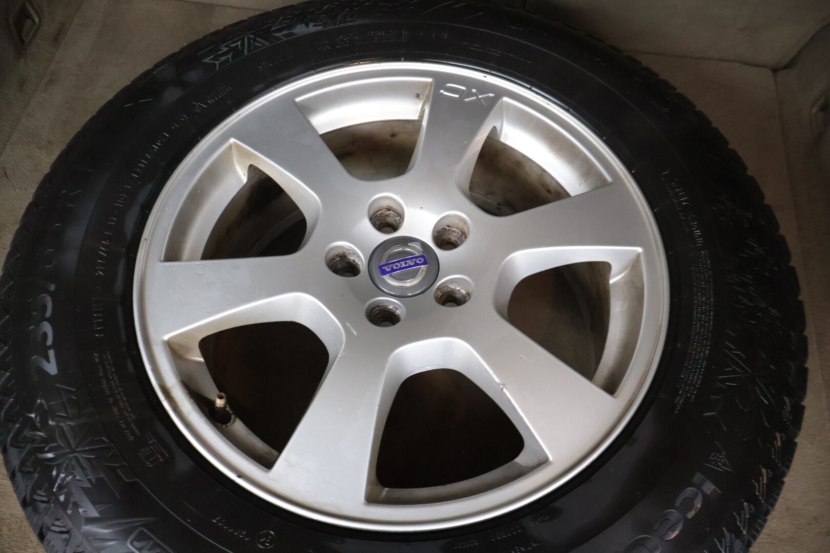 Volvo XC60 2011 D5 AWD Summum Business aut * Webasto / Panorama / Blis / Adapt. vakkari / Kaistavahti * - * Hyvin huollettu / Kattavasta varusteltu *