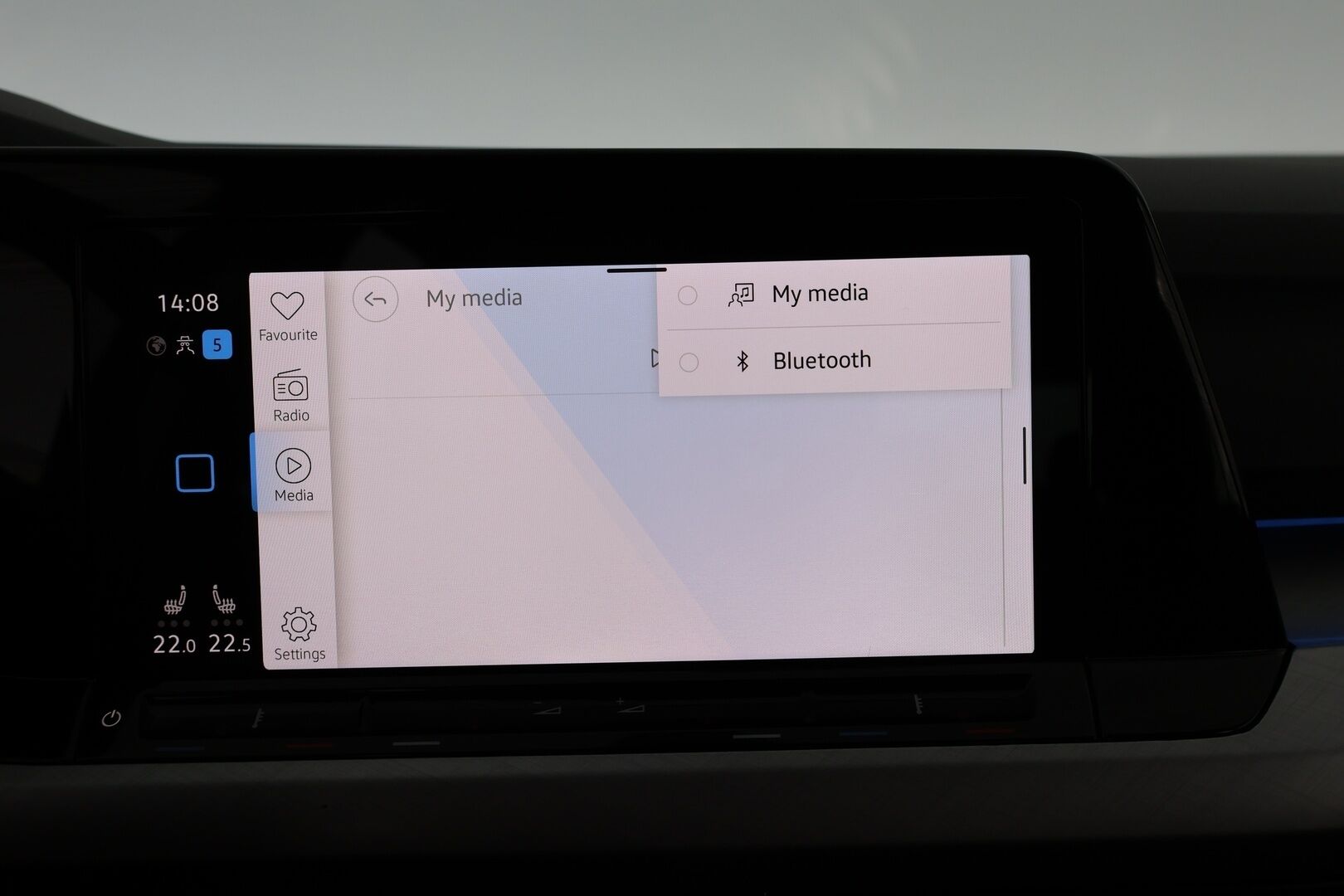 Volkswagen Golf 2020 First Edition 1,5 eTSI 110 kW (MHEV) DSG-automaatti - Suomiauto / Webasto / Adapt.Vakkari / Digimittari / LED / Ratinlämmitys / KeyLess / Apple&Android / Navi / Huippuvarusteet!