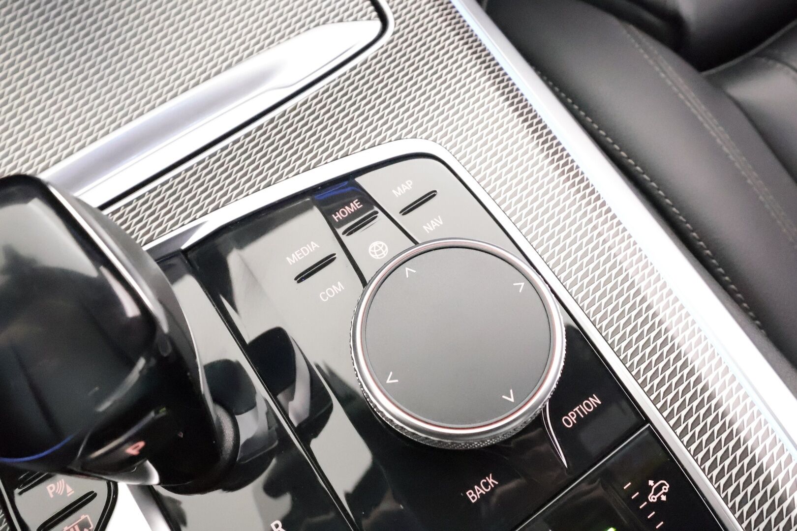 BMW X5 2020 G05 xDrive45e A M Sport * ACC / P.kamera / LED / Navi / Ilma-alusta / Hifi / Muistipenkki / Koukku * - 1.Om Suomi-auto / Kahdet renkaat aluvanteilla - HULLU BLACKWEEK KORKOTARJOUS 2,49%