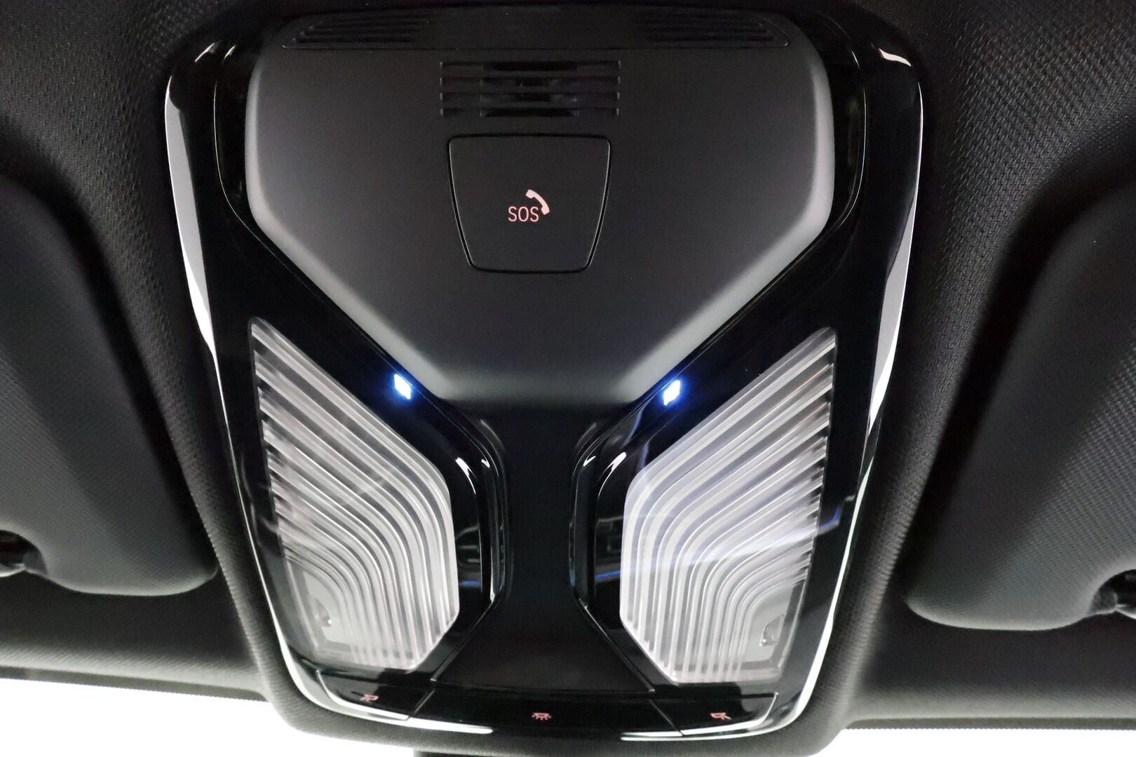 BMW X5 2020 G05 xDrive45e A M Sport * ACC / P.kamera / LED / Navi / Ilma-alusta / Hifi / Muistipenkki / Koukku * - 1.Om Suomi-auto / Kahdet renkaat aluvanteilla - HULLU BLACKWEEK KORKOTARJOUS 2,49%