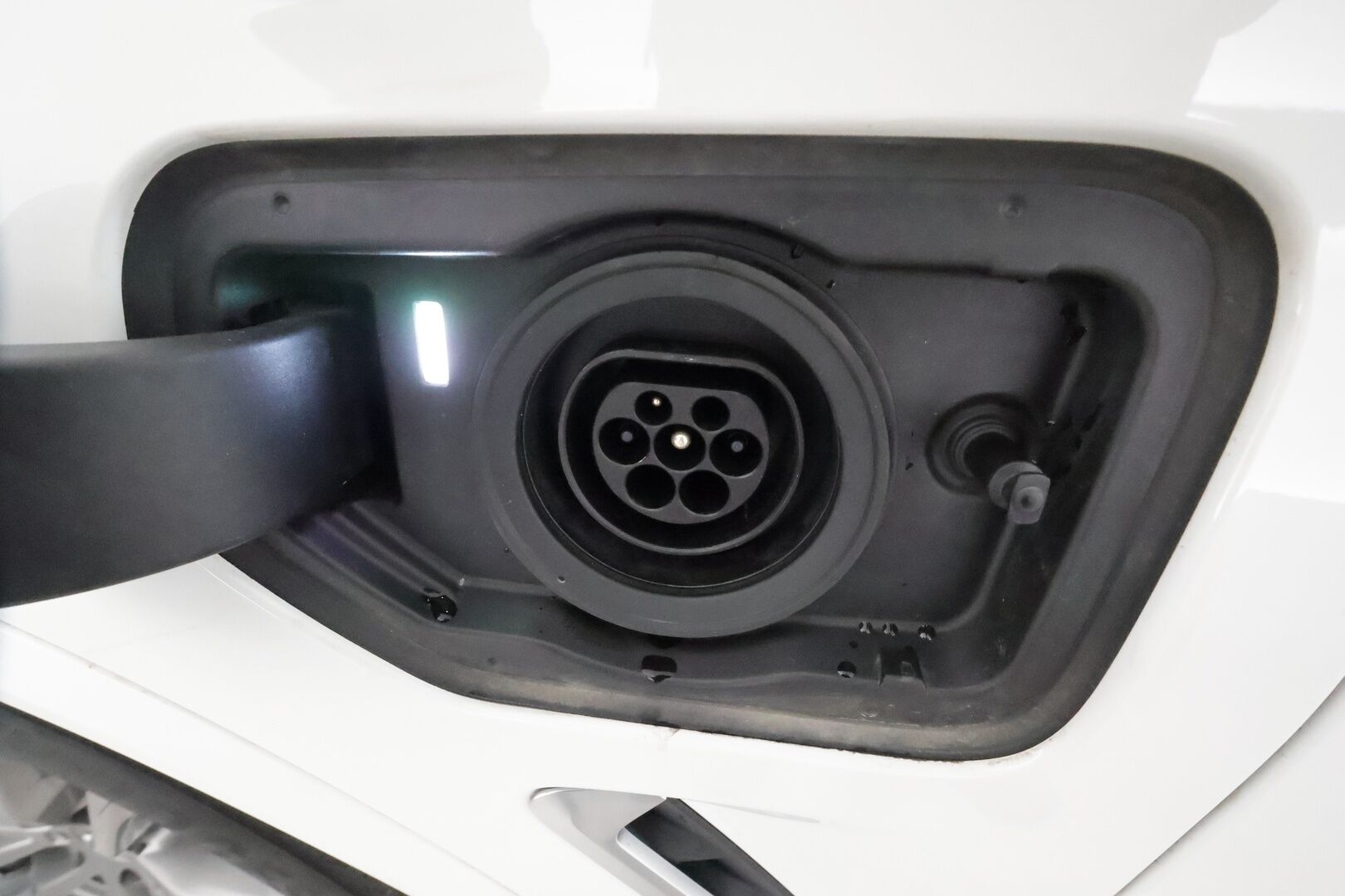 BMW X3 2021 G01 xDrive 30e Charged Edition M Sport *ALV / H&K / Adapt.vakkari / 360 kamera / Keyless / Sportpenkit / Apple&Android* - 3,99 % KORKOTARJOUS TÄHÄN AUTOON - Akku kuntotarkastettu! / 1-om Suomi-auto / Kahdet renkaat / Merkkihuollettu