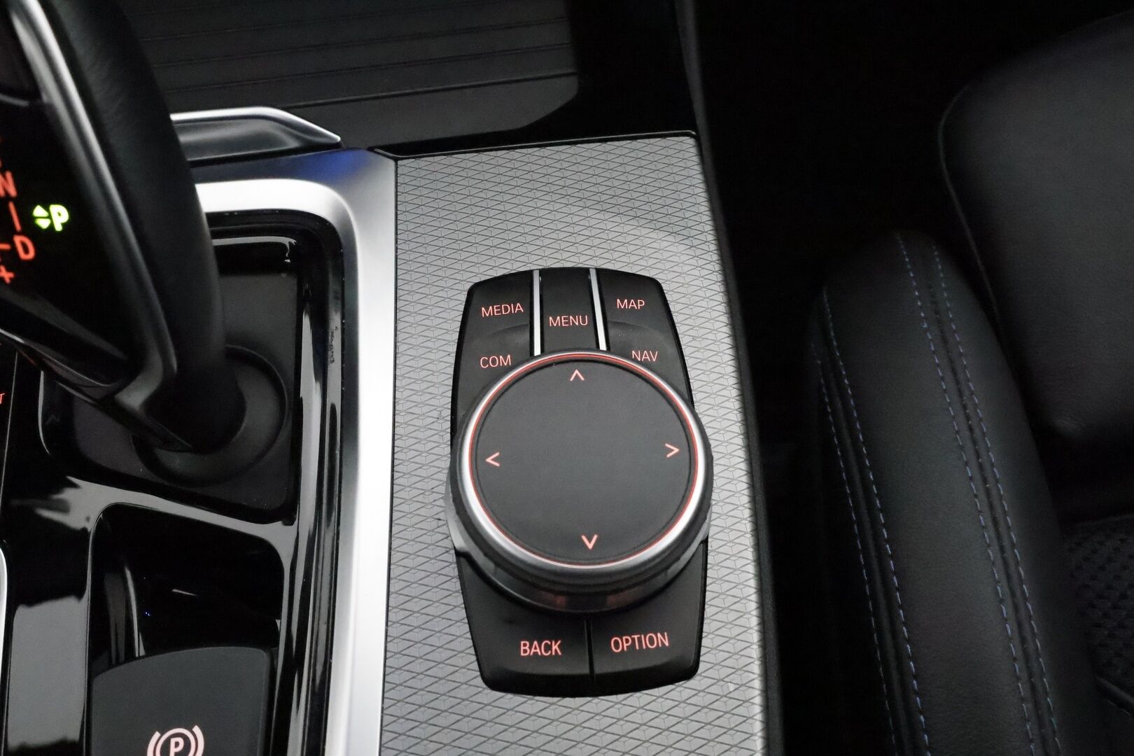 BMW X3 2021 G01 xDrive 30e Charged Edition M Sport *ALV / H&K / Adapt.vakkari / 360 kamera / Keyless / Sportpenkit / Apple&Android* - 3,99 % KORKOTARJOUS TÄHÄN AUTOON - Akku kuntotarkastettu! / 1-om Suomi-auto / Kahdet renkaat / Merkkihuollettu