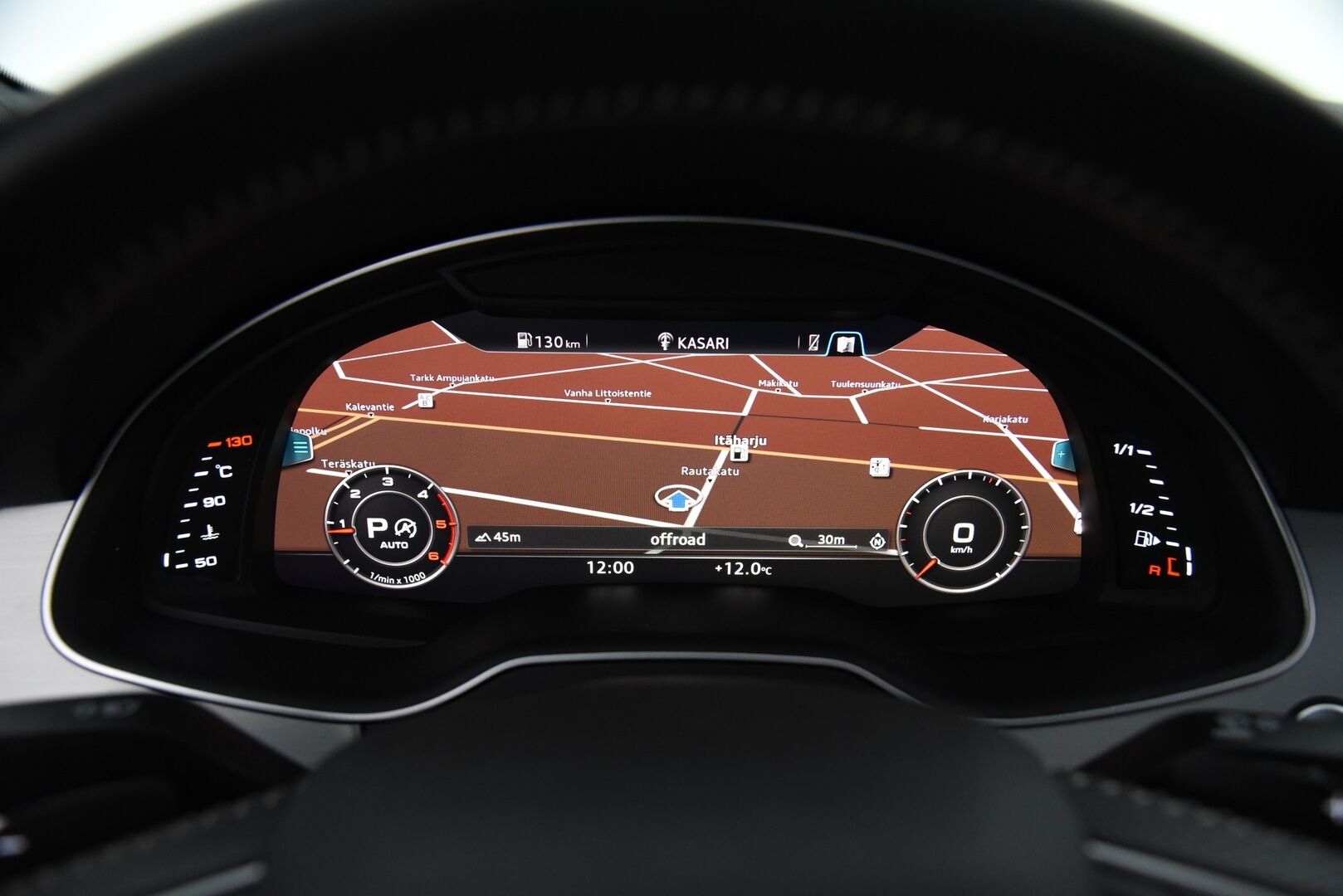 Audi Q7 2016 3,0 V6 TDI 200 kW quattro tiptronic S-Line 7p - Vetokoukku | Webasto | BOSE | Digimittaristo | Muistipenkki | MMI+ | LED