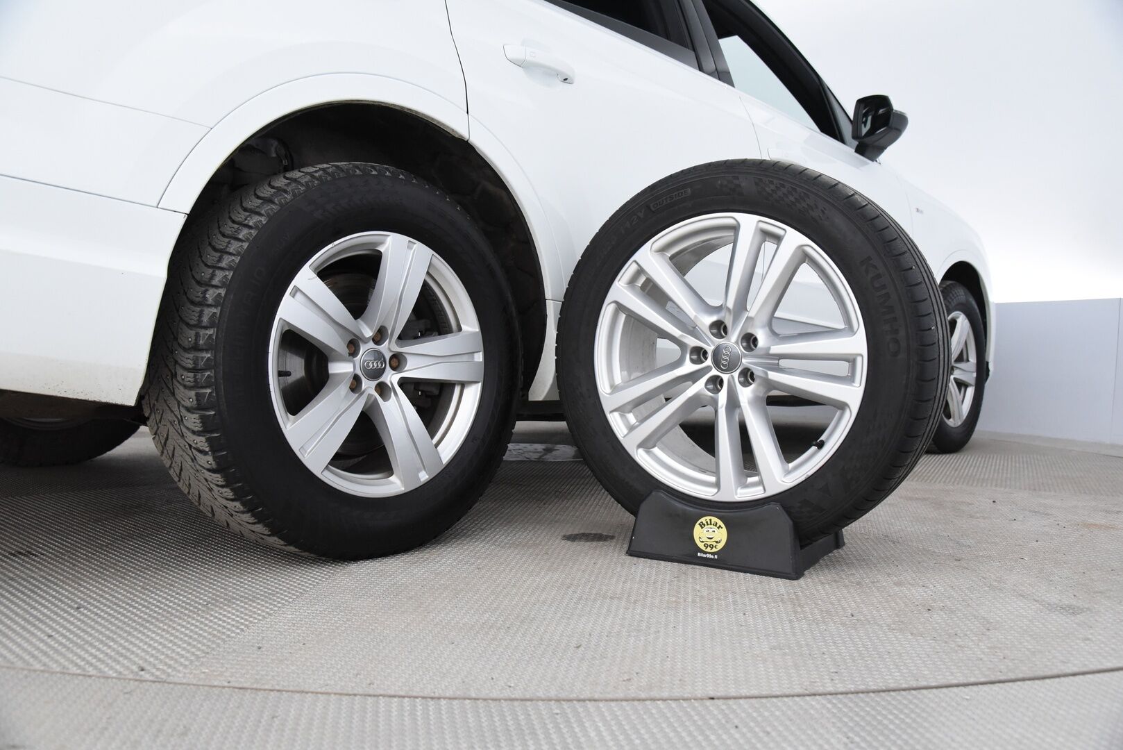 Audi Q7 2016 3,0 V6 TDI 200 kW quattro tiptronic S-Line 7p / Vetokoukku / Webasto / Bose / Digimittaristo / Muistipenkki / MMI+ / LED - P-Tutkat / Tehokas 200kW -malli 7-paikkaisena!