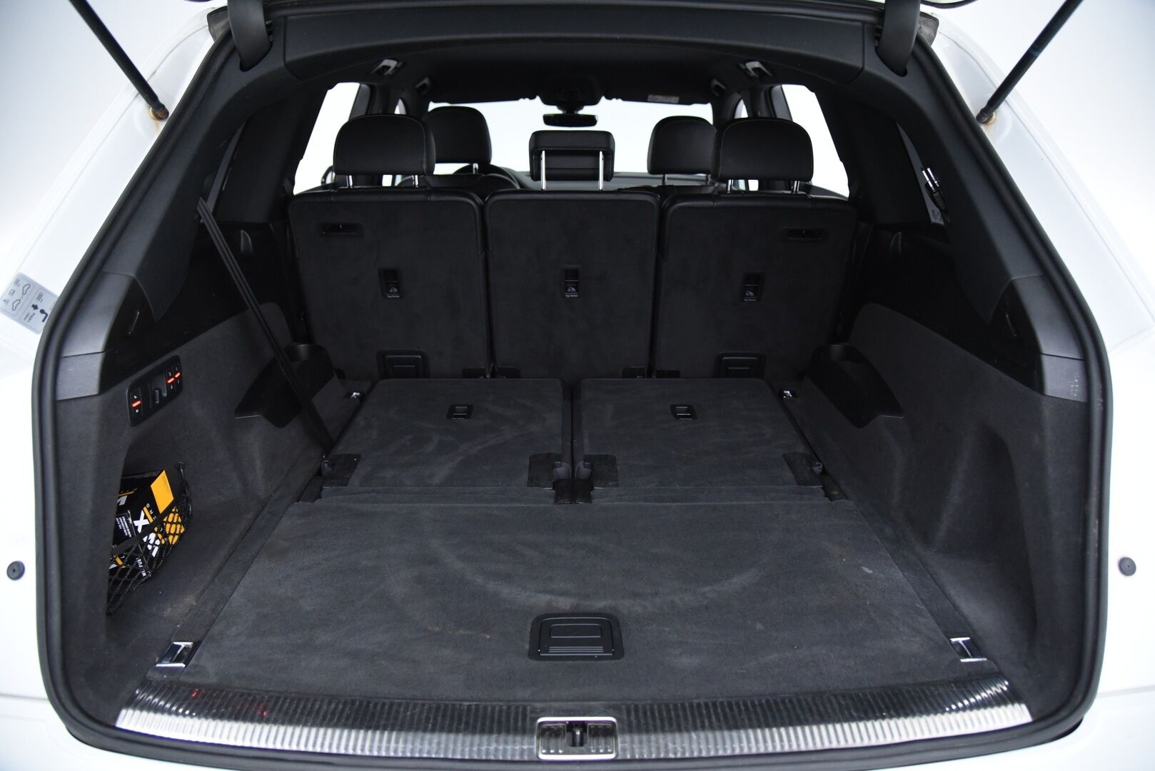 Audi Q7 2016 3,0 V6 TDI 200 kW quattro tiptronic S-Line 7p * Vetokoukku / Webasto / Bose / Digimittaristo / Muistipenkki / MMI+ / LED * - Muistipenkki / Alletaittuva koukku / MMI+ / Pa-lämmitin - HULLUT AVAJAISHULINAT KORKOTARJOUS 3,29 %