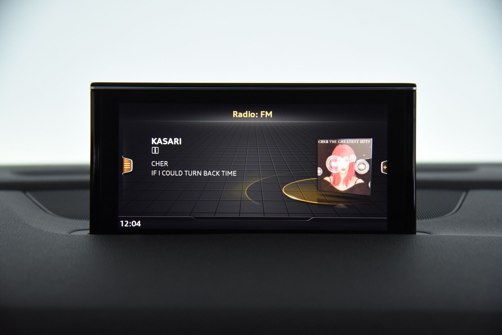 Audi Q7 2016 3,0 V6 TDI 200 kW quattro tiptronic S-Line 7p / Vetokoukku / Webasto / Bose / Digimittaristo / Muistipenkki / MMI+ / LED - P-Tutkat / Tehokas 200kW -malli 7-paikkaisena!