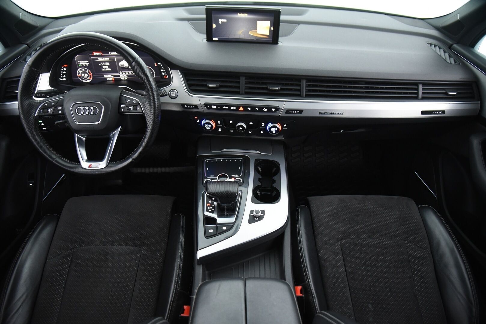 Audi Q7 2016 3,0 V6 TDI 200 kW quattro tiptronic S-Line 7p * Vetokoukku / Webasto / Bose / Digimittaristo / Muistipenkki / MMI+ / LED * - Muistipenkki / Alletaittuva koukku / MMI+ / Pa-lämmitin - HULLUT AVAJAISHULINAT KORKOTARJOUS 3,29 %