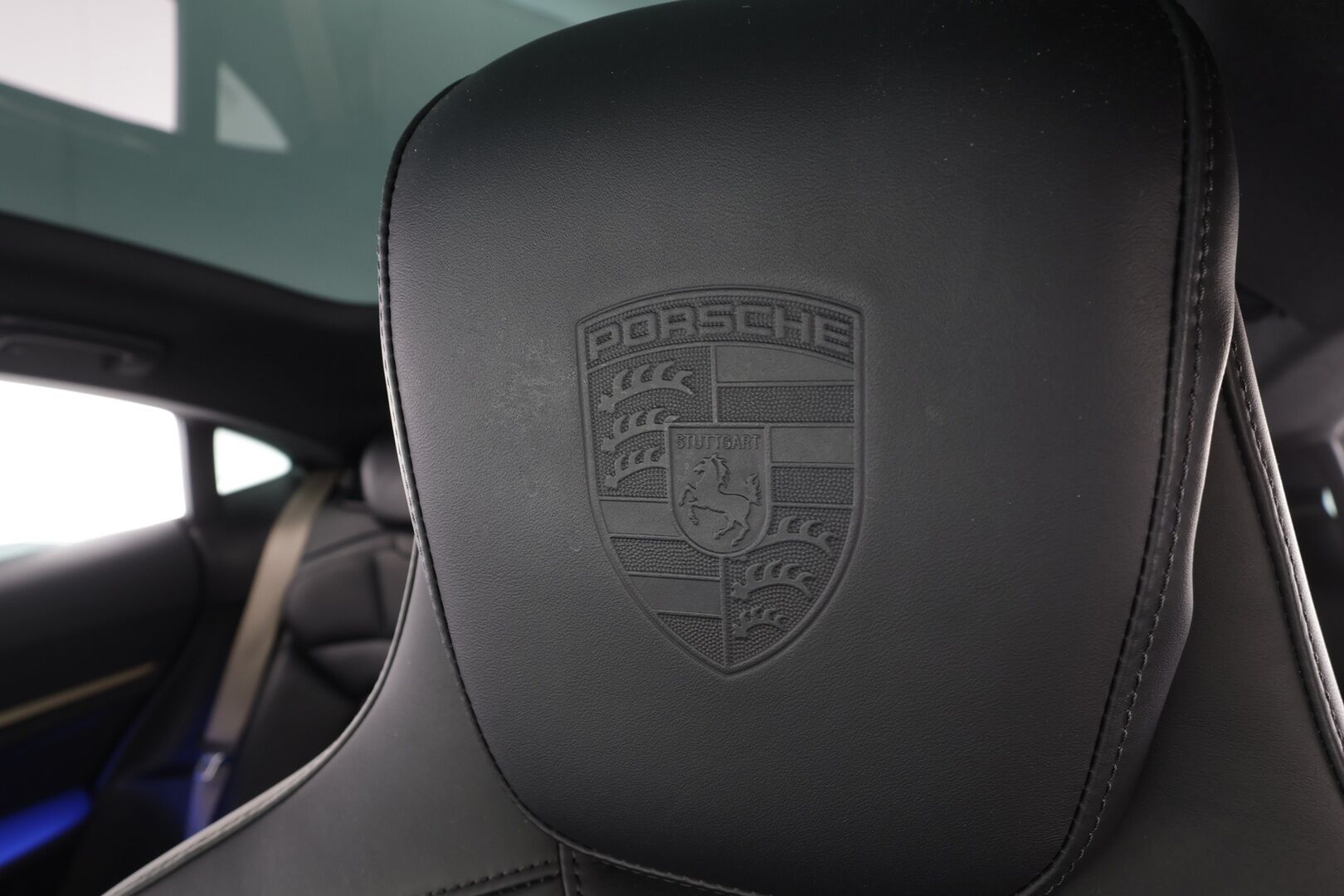 Porsche Taycan 2020 4S 420 kW * Sport-Chrono / Bose / 18-ist muistilla / PDLS+ / PASM / 360 Kamera / Lämpöpumppu * - 1.Om Suomi-auto / Näyttö matkustajalle / Akku kuntotarkastettu / Merkkihuollettu / Kahdet renkaat aluvanteilla