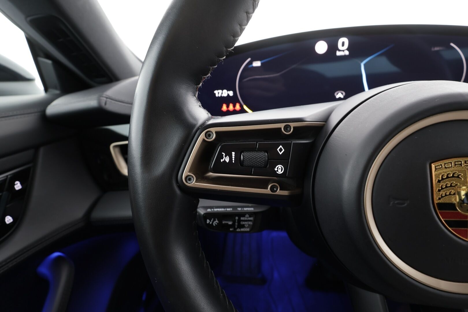 Porsche Taycan 2020 4S 420 kW * Sport-Chrono / Bose / 18-ist muistilla / PDLS+ / PASM / 360 Kamera / Lämpöpumppu * - 1.Om Suomi-auto / Näyttö matkustajalle / Akku kuntotarkastettu / Merkkihuollettu / Kahdet renkaat aluvanteilla