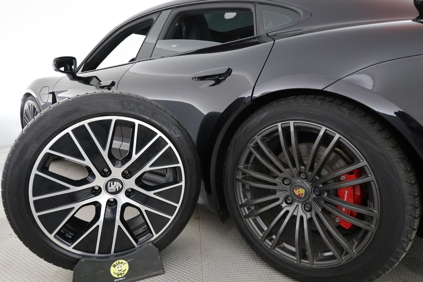 Porsche Taycan 2020 4S 420 kW * Sport-Chrono / Bose / 18-ist muistilla / PDLS+ / PASM / 360 Kamera / Lämpöpumppu * - 1.Om Suomi-auto / Näyttö matkustajalle / Akku kuntotarkastettu / Merkkihuollettu / Kahdet renkaat aluvanteilla