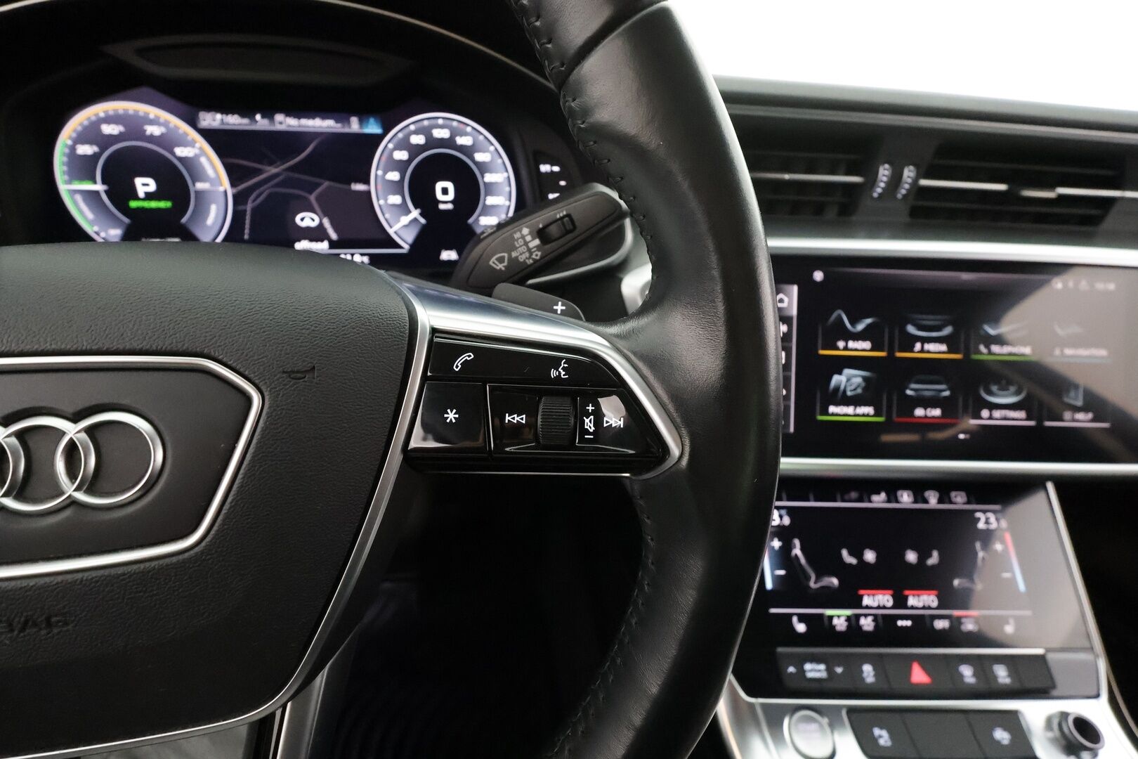 Audi A6 2021 Sedan Business Sport 50 TFSIe Quattro ** ACC / Night Vision / Imuovet / 360° / HUD / Muistipenkki / Matrix LED / Navi ** - Akku kuntotarkastettu / Imuovet / Sähköpenkit / Kahdet renkaat aluvanteilla / Huippuvarusteet - HULLUT AVAJAISHULINAT KORKOTARJOUS 3,29 %