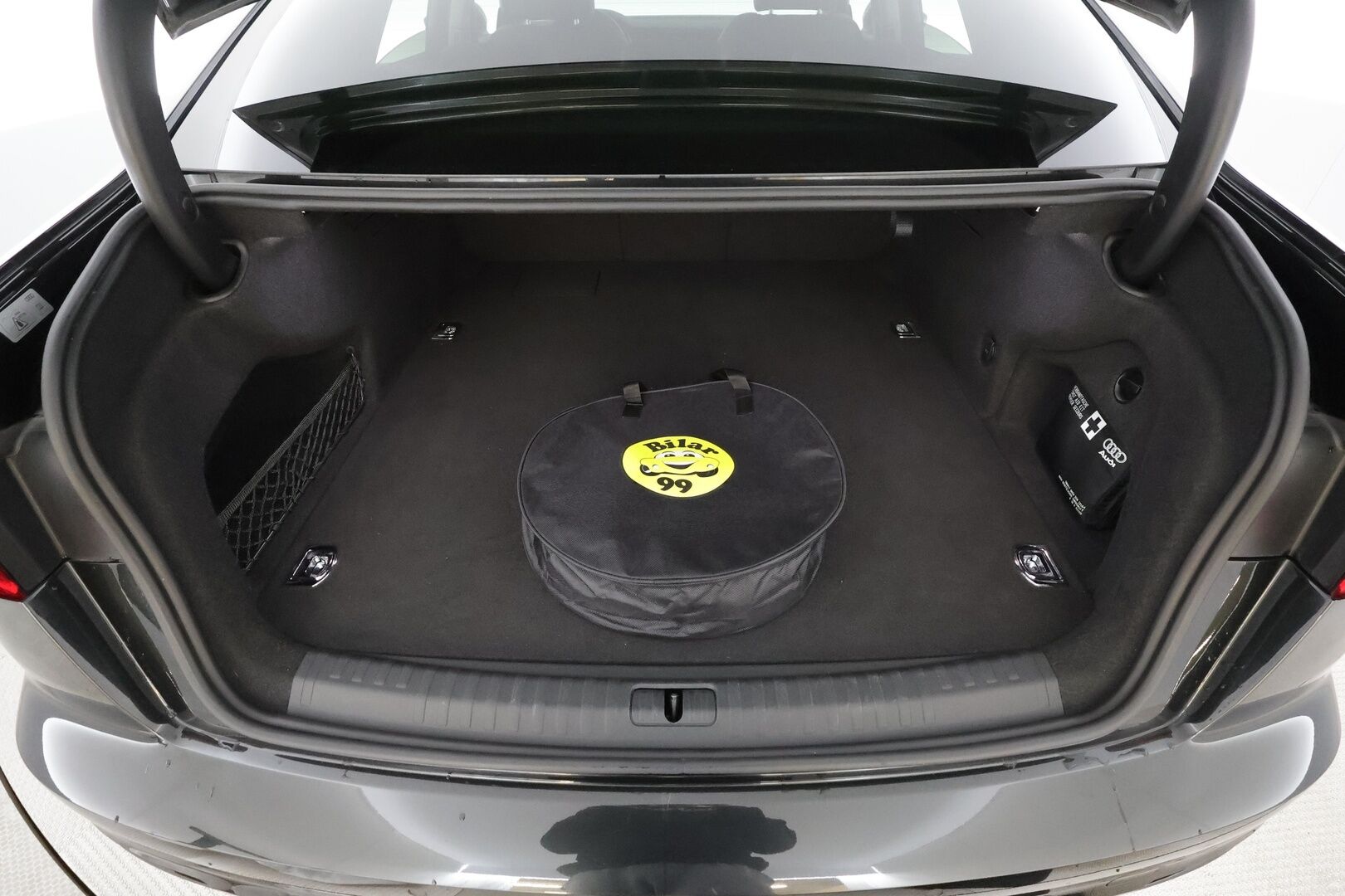 Audi A6 2021 Sedan Business Sport 50 TFSI e quattro S tronic * ACC / Night Vision / 360° / HUD / Muistipenkki / Matrix LED / Navi * - Akku kuntotarkastettu / Imuovet / Sähköpenkit / Kahdet renkaat aluvanteilla / Huippuvarusteet