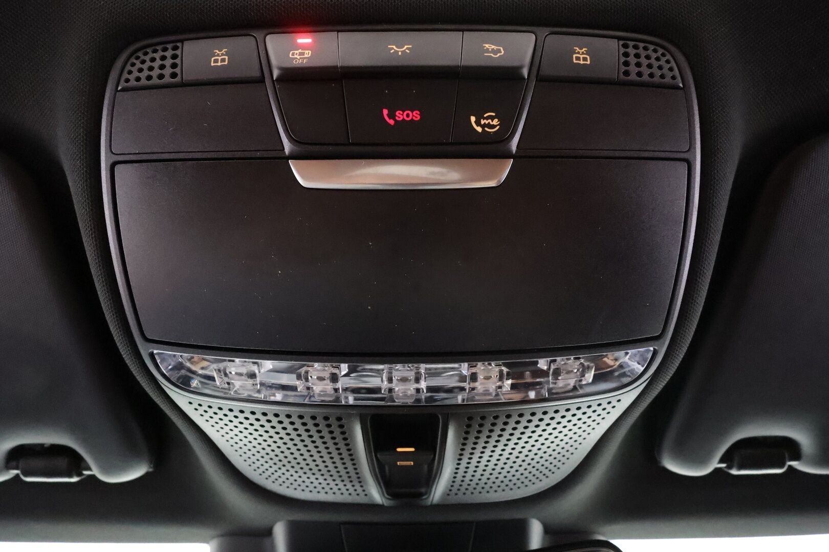 Mercedes-Benz C 2021 300 e T A Business AMG Edition EQ Power * Distronic+ / Lisälämmitin / Ruskeat Muistinahat / Multibeam-LED / 360-Kamera * - 2xLataus / Suomi-auto / Kahdet Renkaat