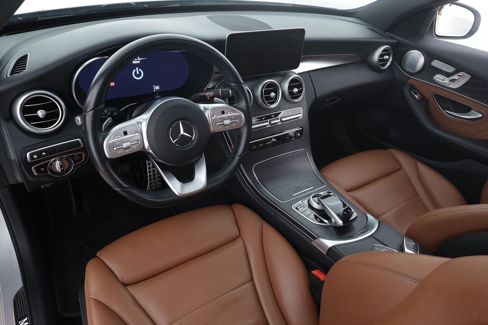 Mercedes-Benz C 2021 300 e T A Business AMG Edition EQ Power * Distronic+ / Lisälämmitin / Ruskeat Muistinahat / Multibeam-LED / 360-Kamera * - 2xLataus / Suomi-auto / Kahdet Renkaat