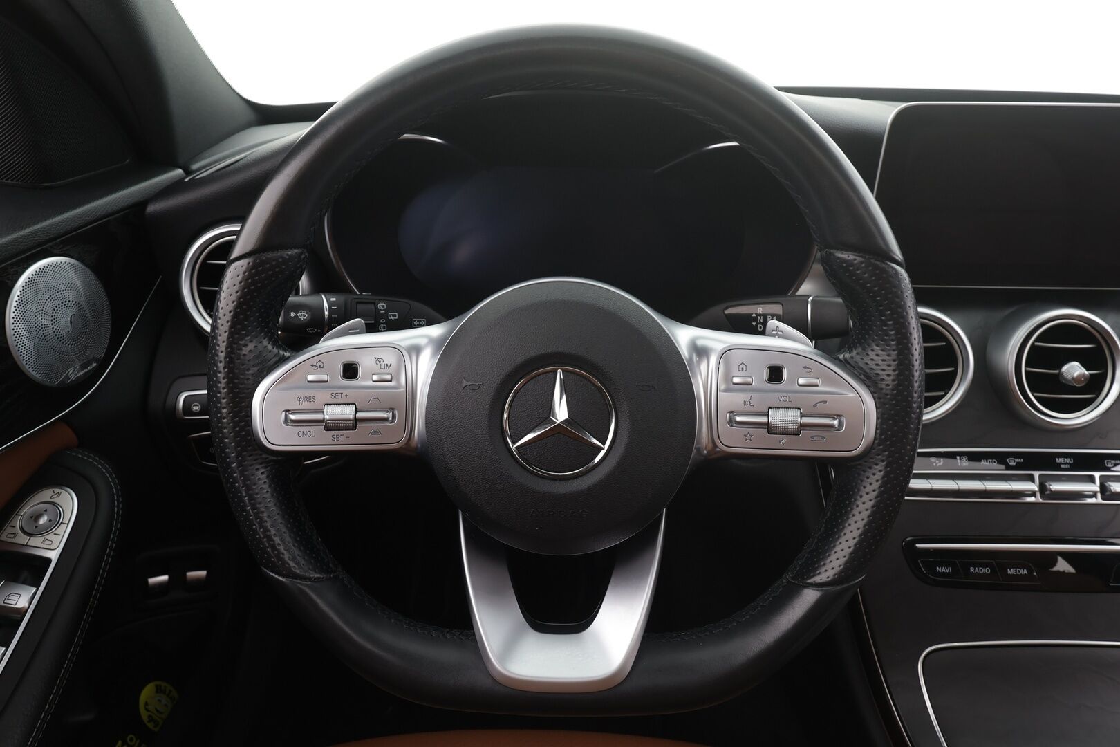 Mercedes-Benz C 2021 300 e T A Business AMG Edition EQ Power * Distronic+ / Lisälämmitin / Ruskeat Muistinahat / Multibeam-LED / 360-Kamera * - 2xLataus / Suomi-auto / Kahdet Renkaat