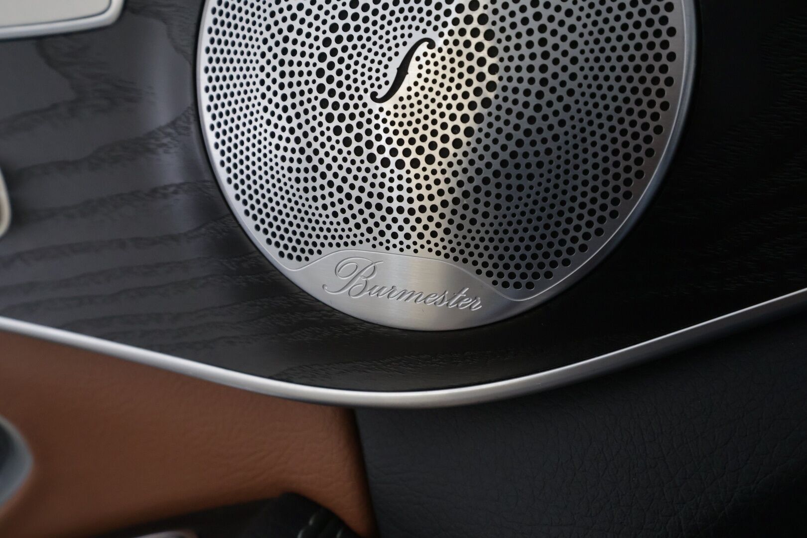 Mercedes-Benz C 2021 300 e T A Business AMG Edition EQ Power * Distronic+ / Lisälämmitin / Ruskeat Muistinahat / Multibeam-LED / 360-Kamera * - 2xLataus / Suomi-auto / Kahdet Renkaat