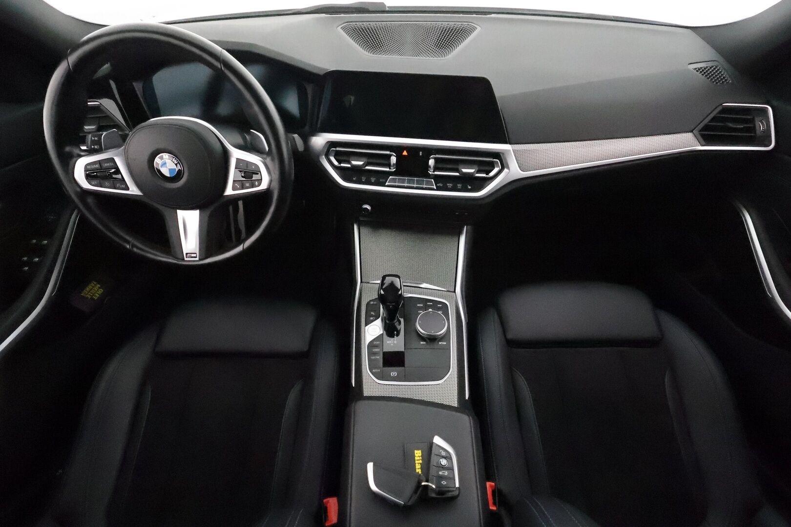 BMW 330 2020 G20 Sedan 330e A Charged Edition M Sport **Sporttipenkit / Digimittaristo / P.tutkat / Navi / Puolinahat** - 1.om Suomi-auto / Merkkhuollettu / Kahdet renkaat aluvanteilla