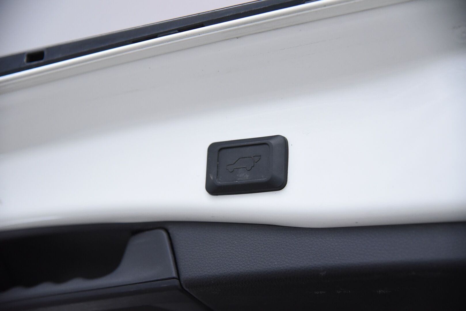 Toyota RAV4 2020 2,5 Hybrid Style Business / Suomi-Auto / Adapt. Vak. / JBL-Audio / P-Kamera / NAVI / LED / Sähköluukku - Juuri huollettu / Todella hyvin varusteltu! 