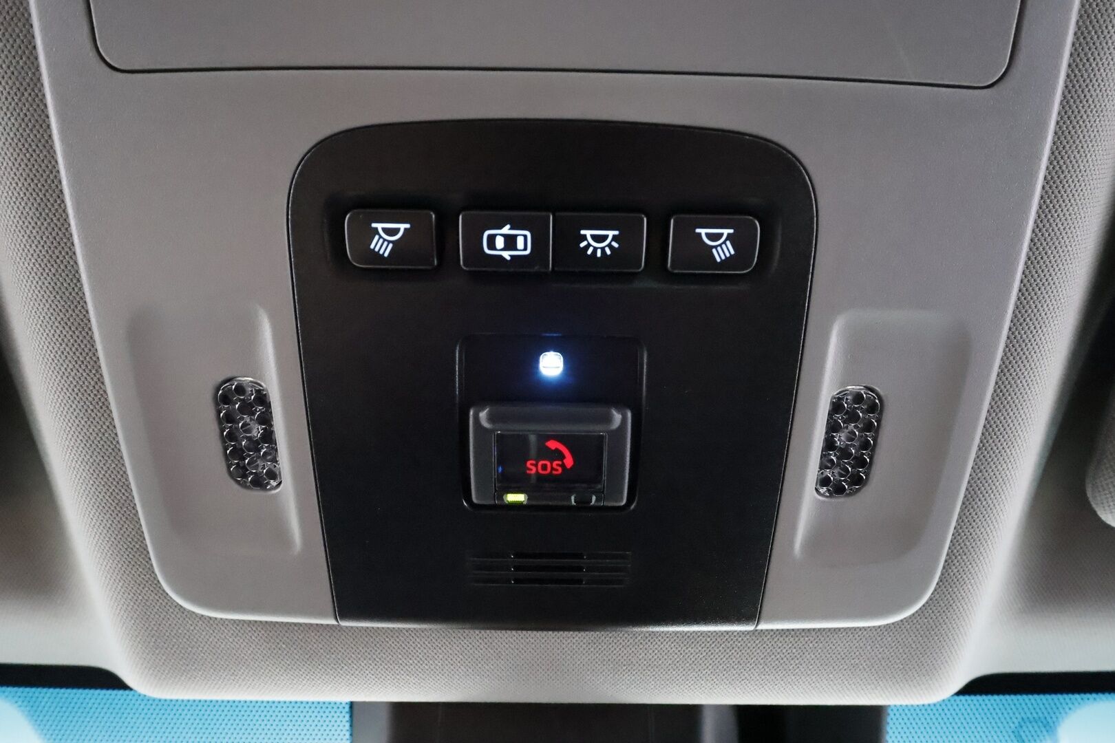 Toyota Camry 2020 2,5 Hybrid Active - Juuri huollettu | ACC | Sähkönahat | LED | P.kamera ja tutkat | Keyless | LTA | PCS | RSA | Bluetooth | Aut. pitkät | 1-om suomiauto | 2x renkaat aluin | - KORKO VAIN 3,99 %
