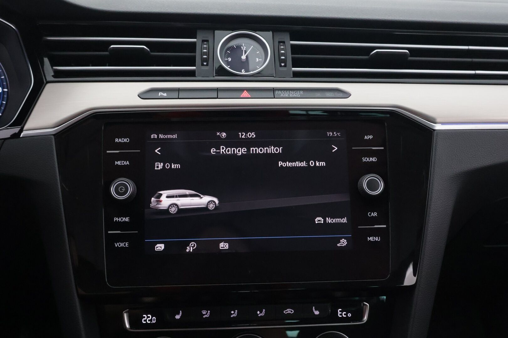 Volkswagen Passat 2018 PASSAT Farmari (AC) 5ov *Webasto / Digimittaristo / Muistipenkki / Nahka-alcantara / Adapt. vakkari / Lane assist / Koukku / S.kontti!* - *Jakohihna tehty!*