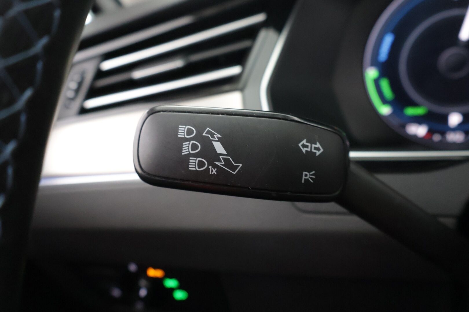 Volkswagen Passat 2018 PASSAT Farmari (AC) 5ov *Webasto / Digimittaristo / Muistipenkki / Nahka-alcantara / Adapt. vakkari / Lane assist / Koukku / S.kontti!* - *Jakohihna tehty!*