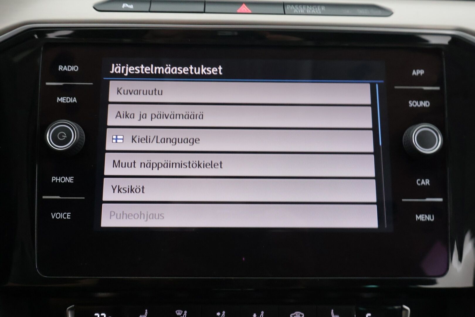 Volkswagen Passat 2018 PASSAT Farmari (AC) 5ov *Webasto / Digimittaristo / Muistipenkki / Nahka-alcantara / Adapt. vakkari / Lane assist / Koukku / S.kontti!* - *Jakohihna tehty!*