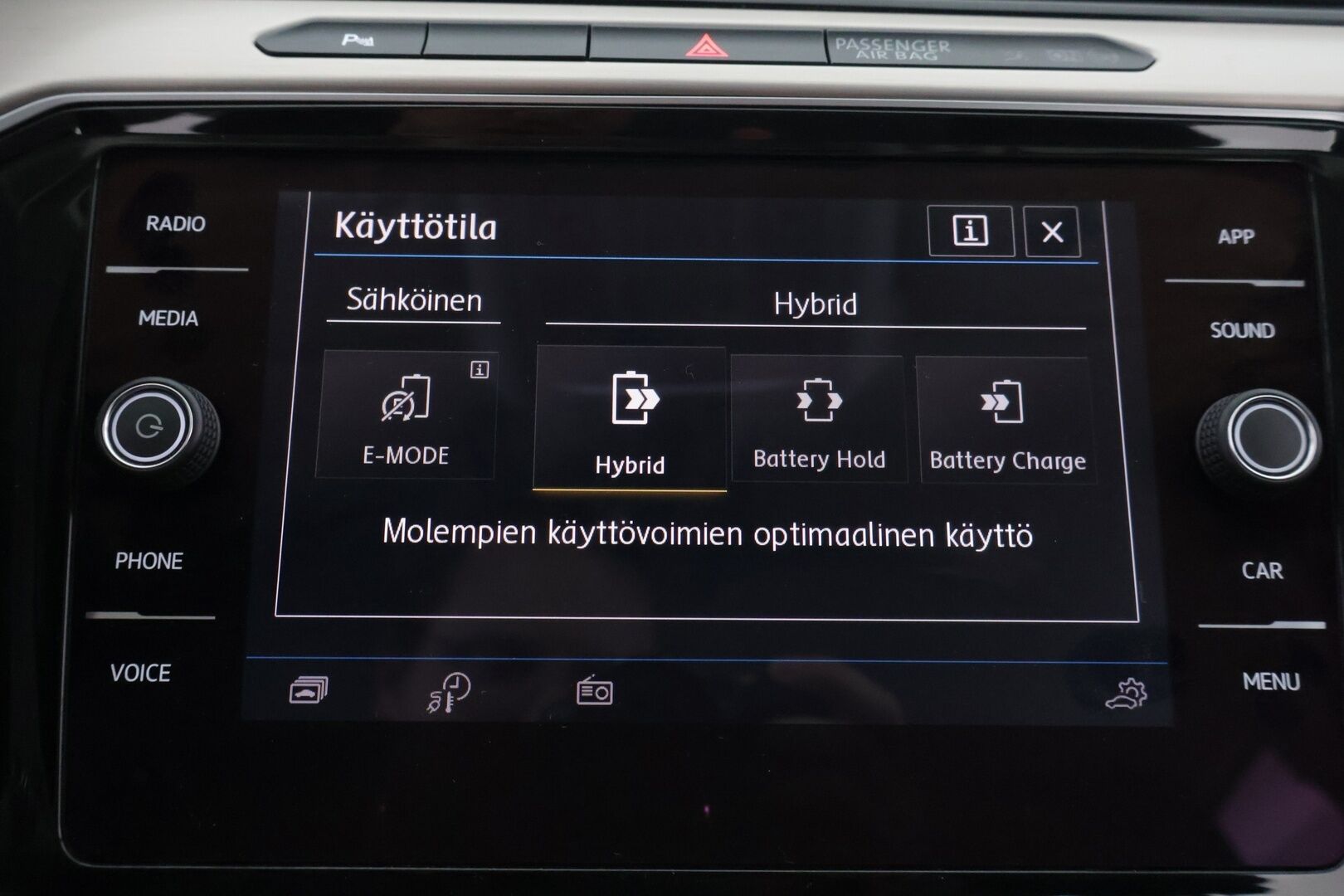 Volkswagen Passat 2018 PASSAT Farmari (AC) 5ov *Webasto / Digimittaristo / Muistipenkki / Nahka-alcantara / Adapt. vakkari / Lane assist / Koukku / S.kontti!* - *Jakohihna tehty!*