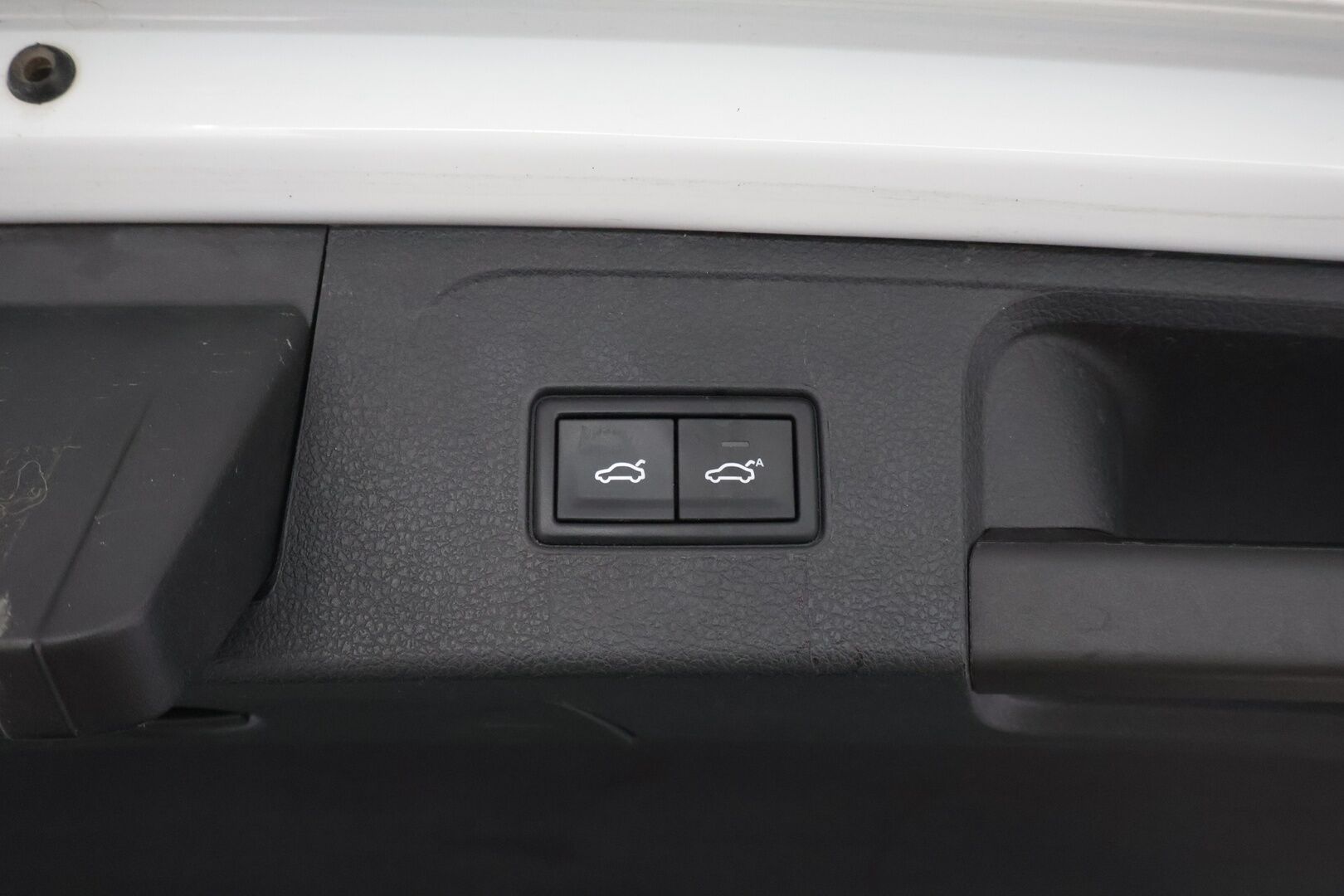 Volkswagen Passat 2018 PASSAT Farmari (AC) 5ov *Webasto / Digimittaristo / Muistipenkki / Nahka-alcantara / Adapt. vakkari / Lane assist / Koukku / S.kontti!* - *Jakohihna tehty!*